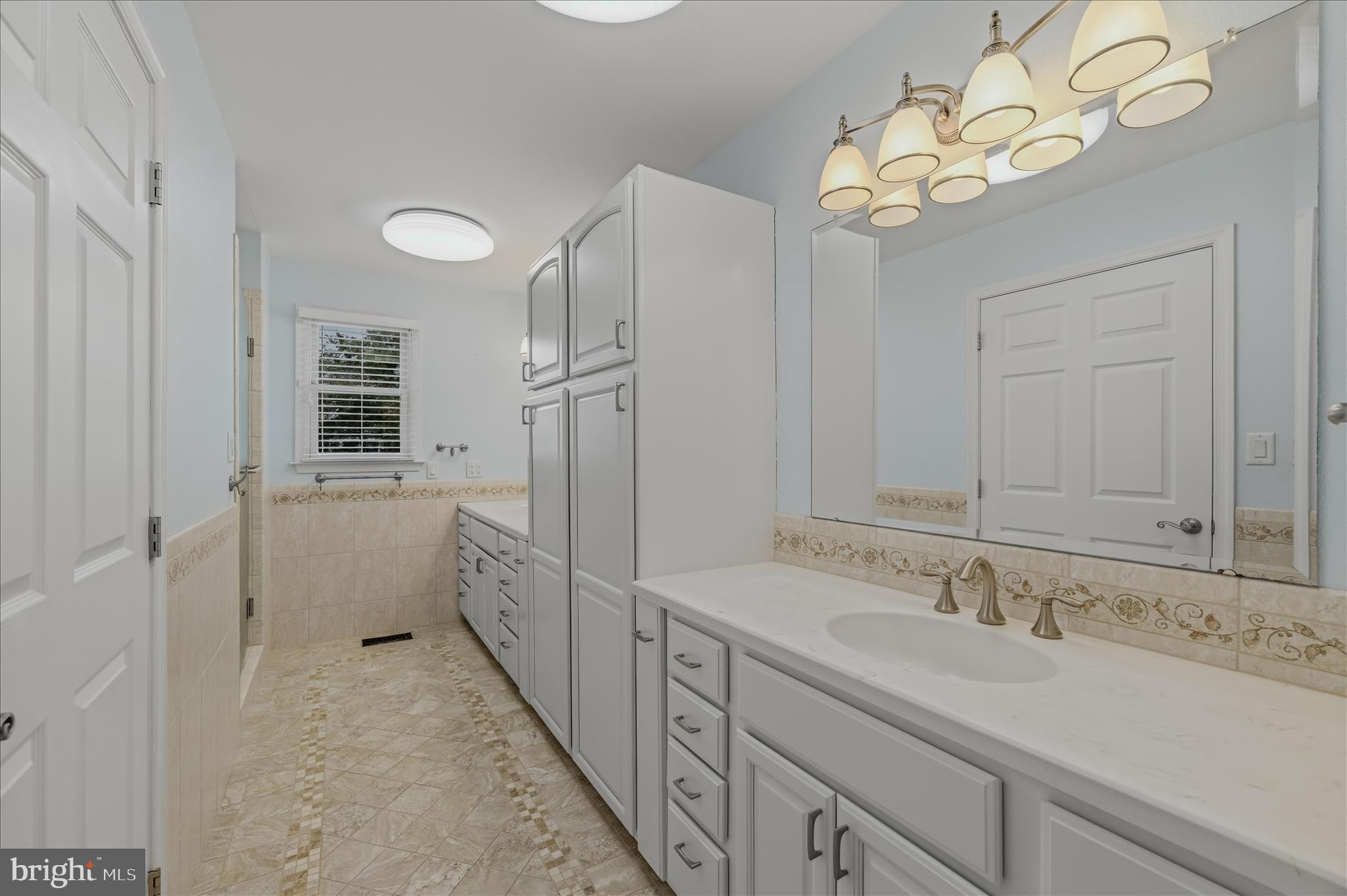 MOUNTAIN BROOK ESTATES - Residential