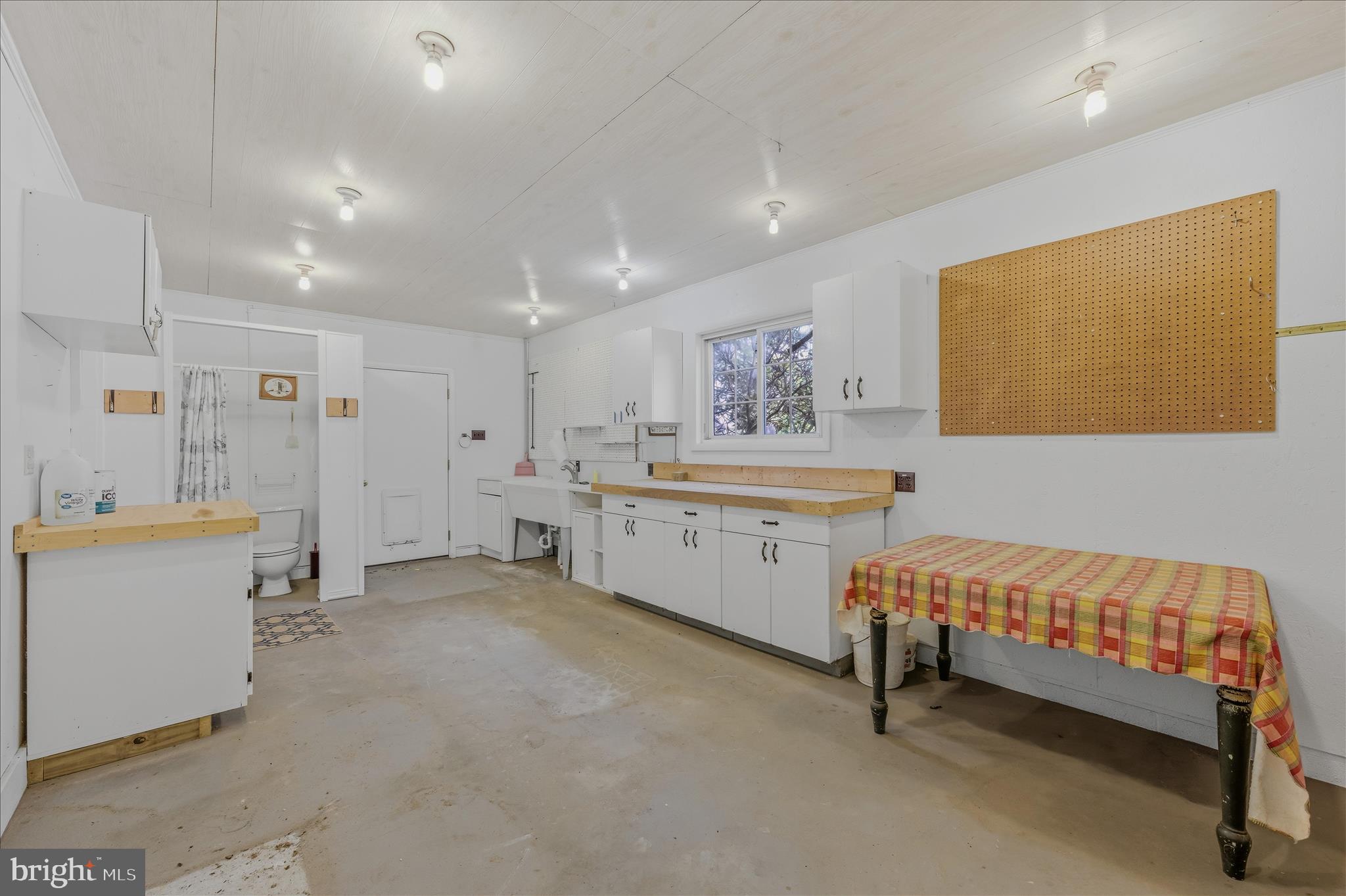 MOUNTAIN BROOK ESTATES - Residential
