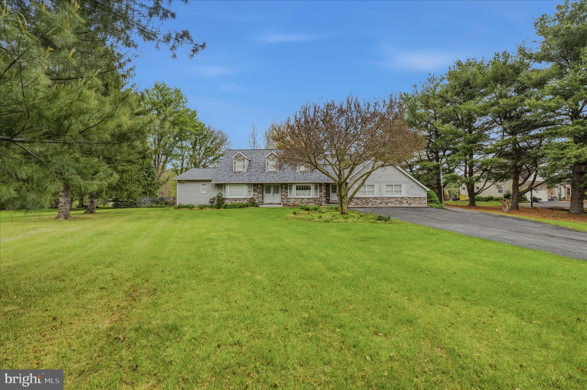 MOUNTAIN BROOK ESTATES - Residential