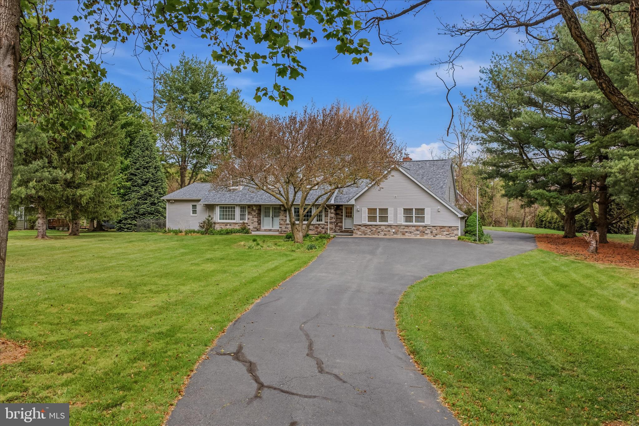 MOUNTAIN BROOK ESTATES - Residential