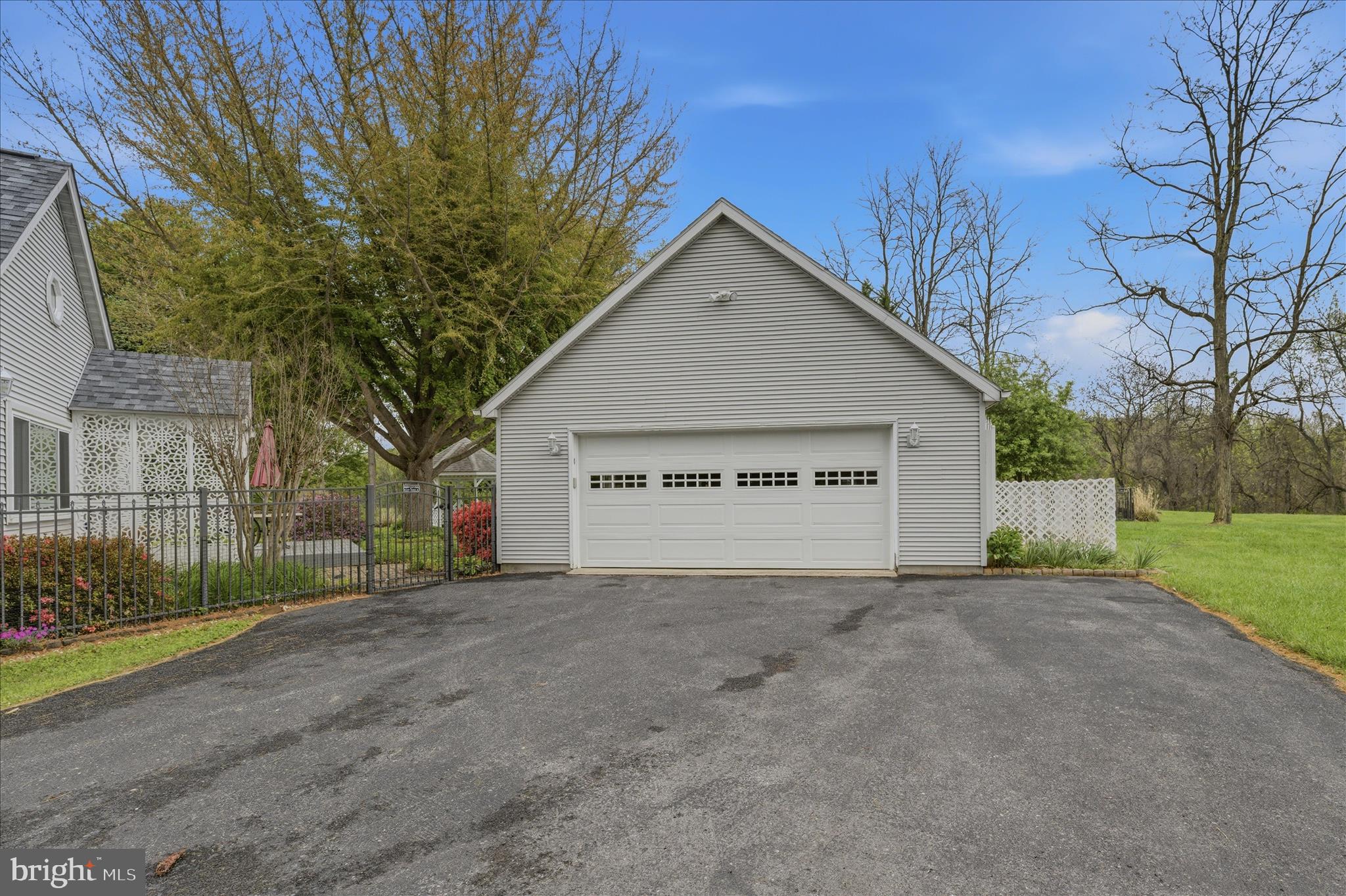 MOUNTAIN BROOK ESTATES - Residential