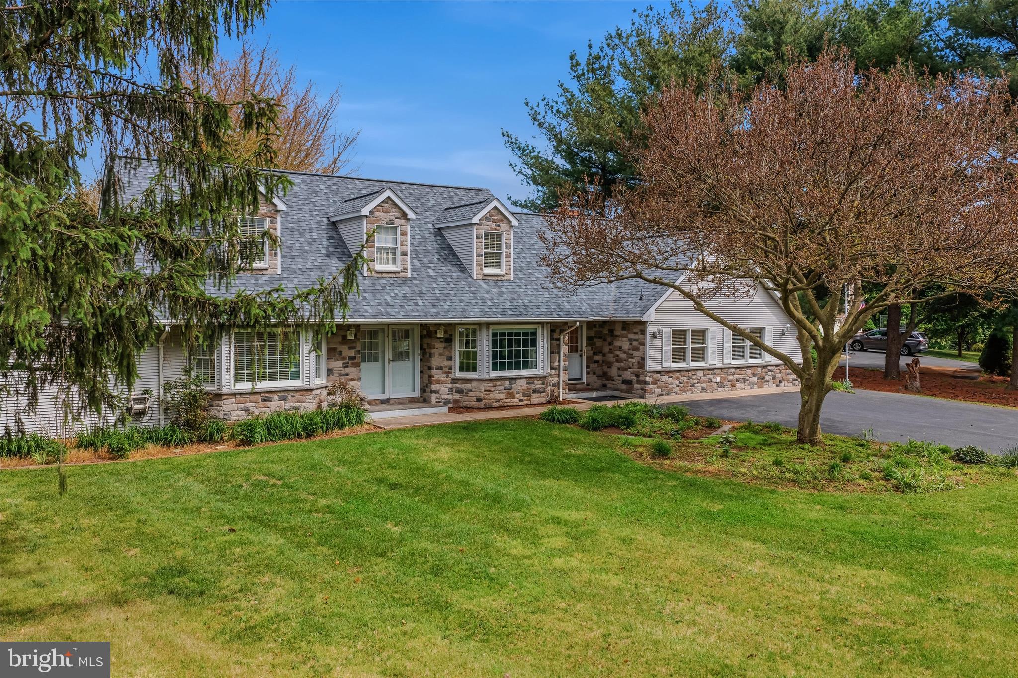 MOUNTAIN BROOK ESTATES - Residential