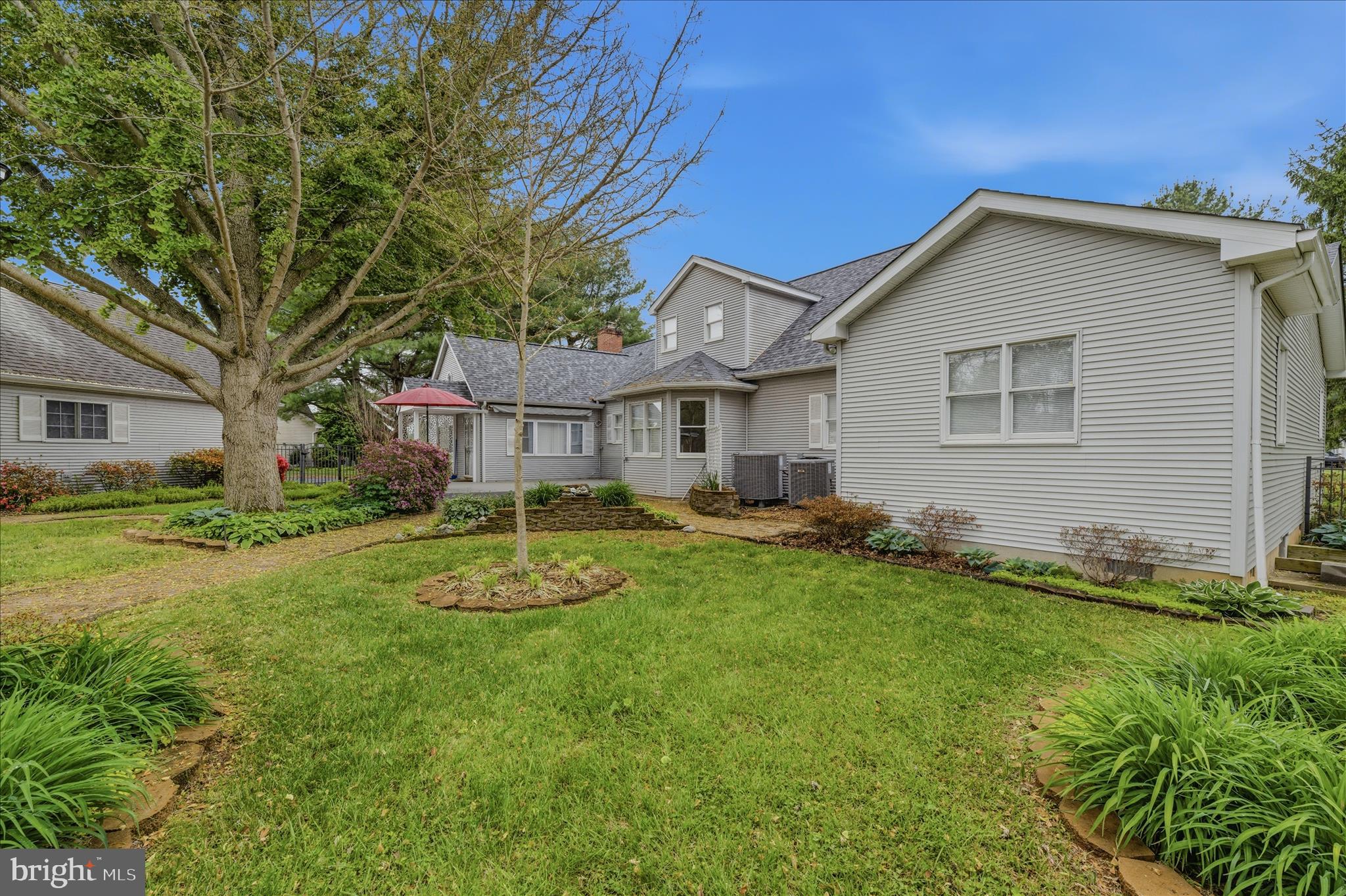 MOUNTAIN BROOK ESTATES - Residential