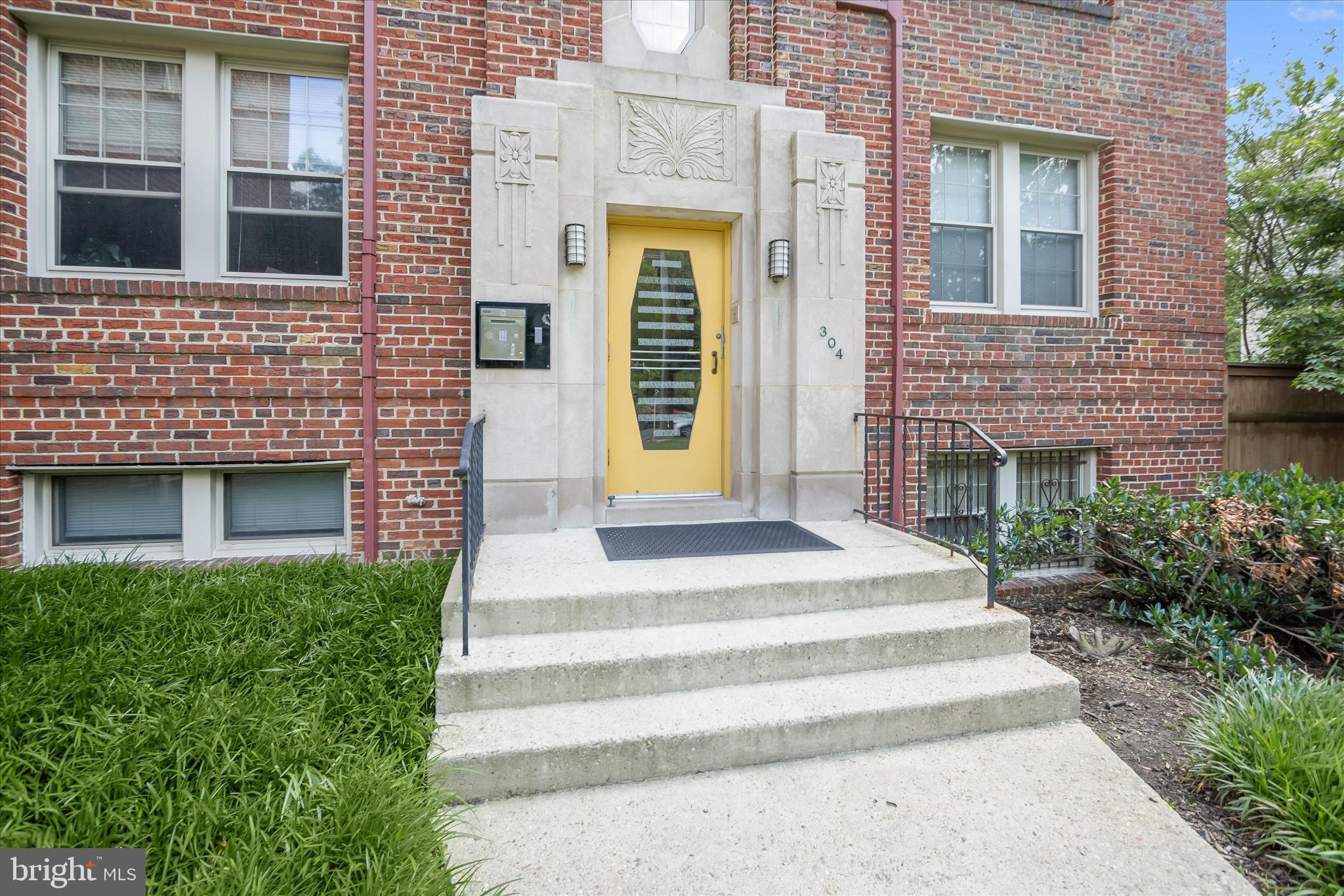 304 ASPEN STREET NW 204