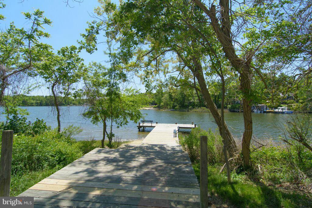 WOODLAND BEACH - Residential