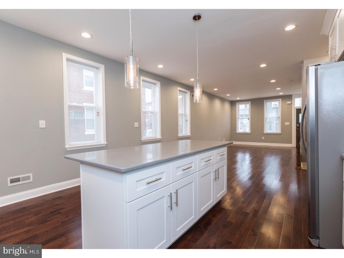 PORT RICHMOND - Residential