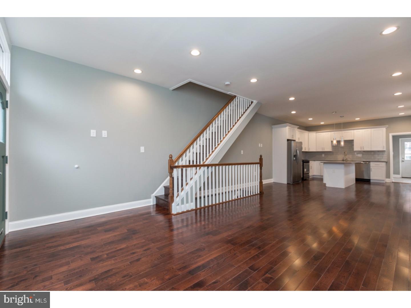 PORT RICHMOND - Residential