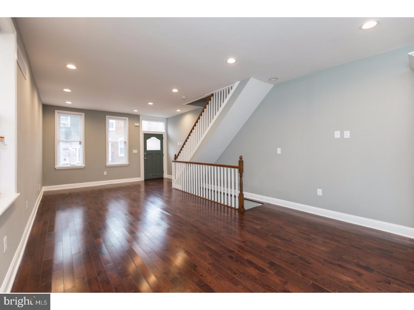 PORT RICHMOND - Residential