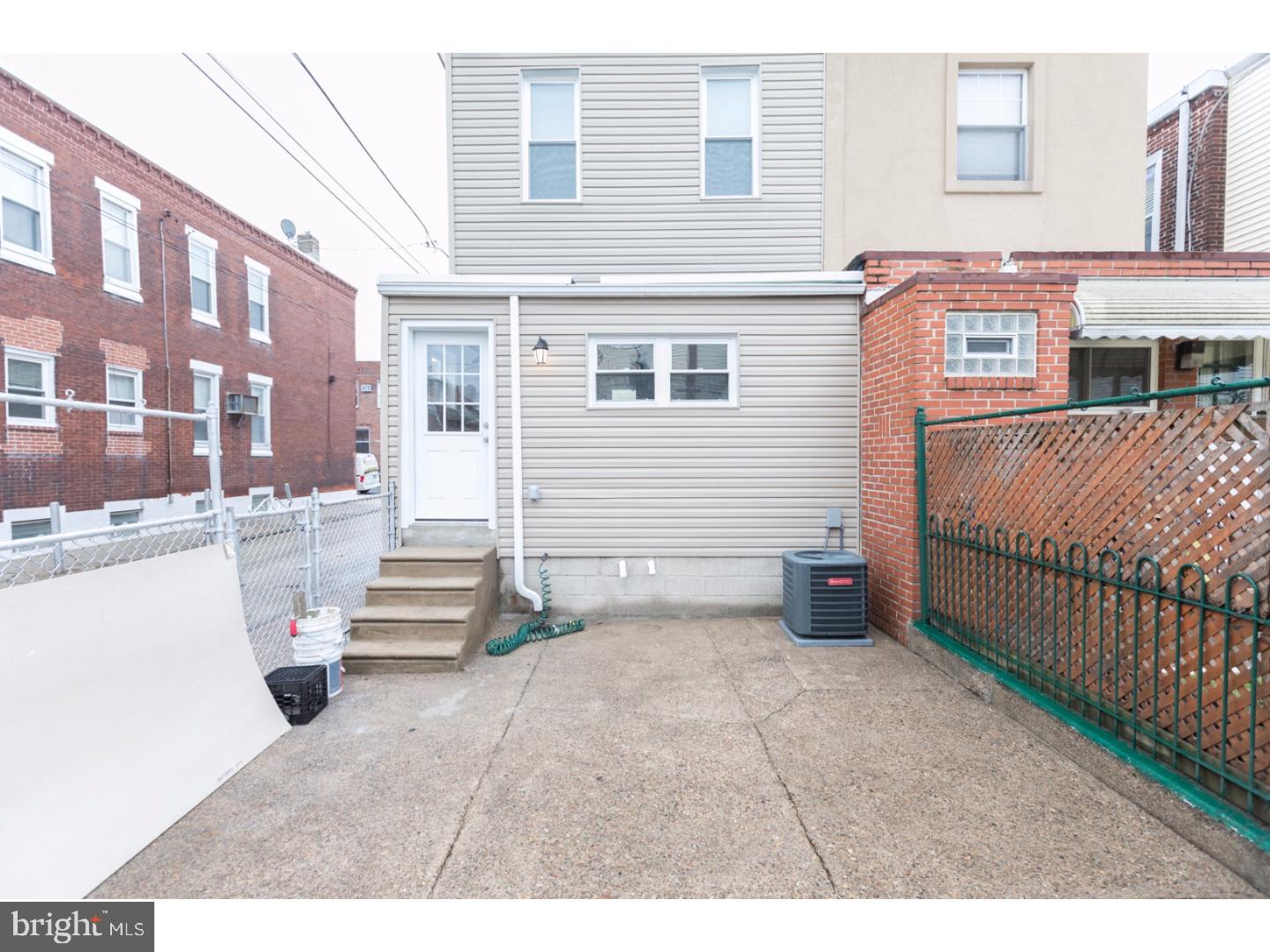PORT RICHMOND - Residential
