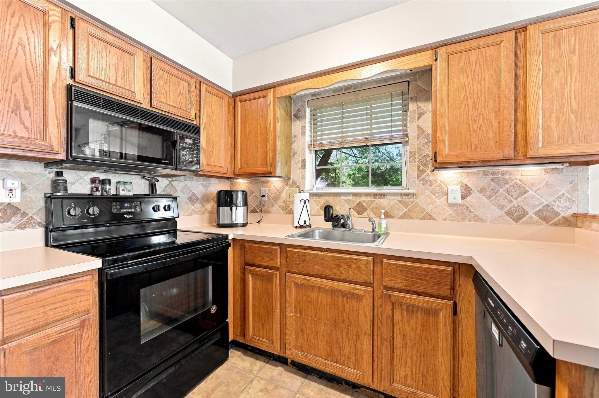 351 DANBURY LANE