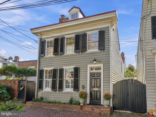 208 GIBBON ST, ALEXANDRIA, VA 22314 - Image d8aacb2c65045f5c722aefa535e0742e/2356631572