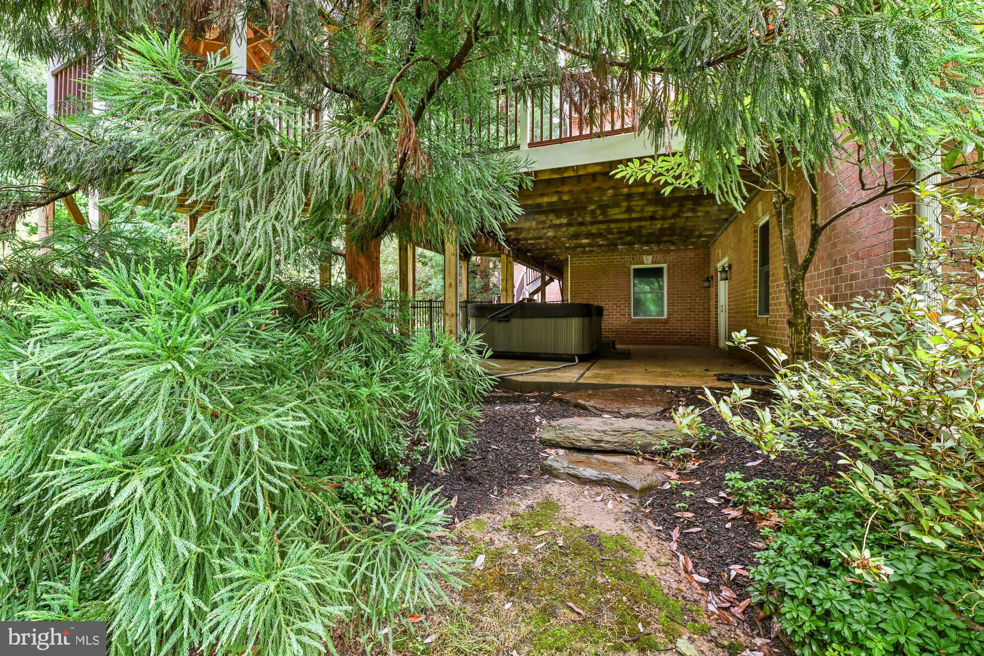 PADONIA WOODS - Residential Lease