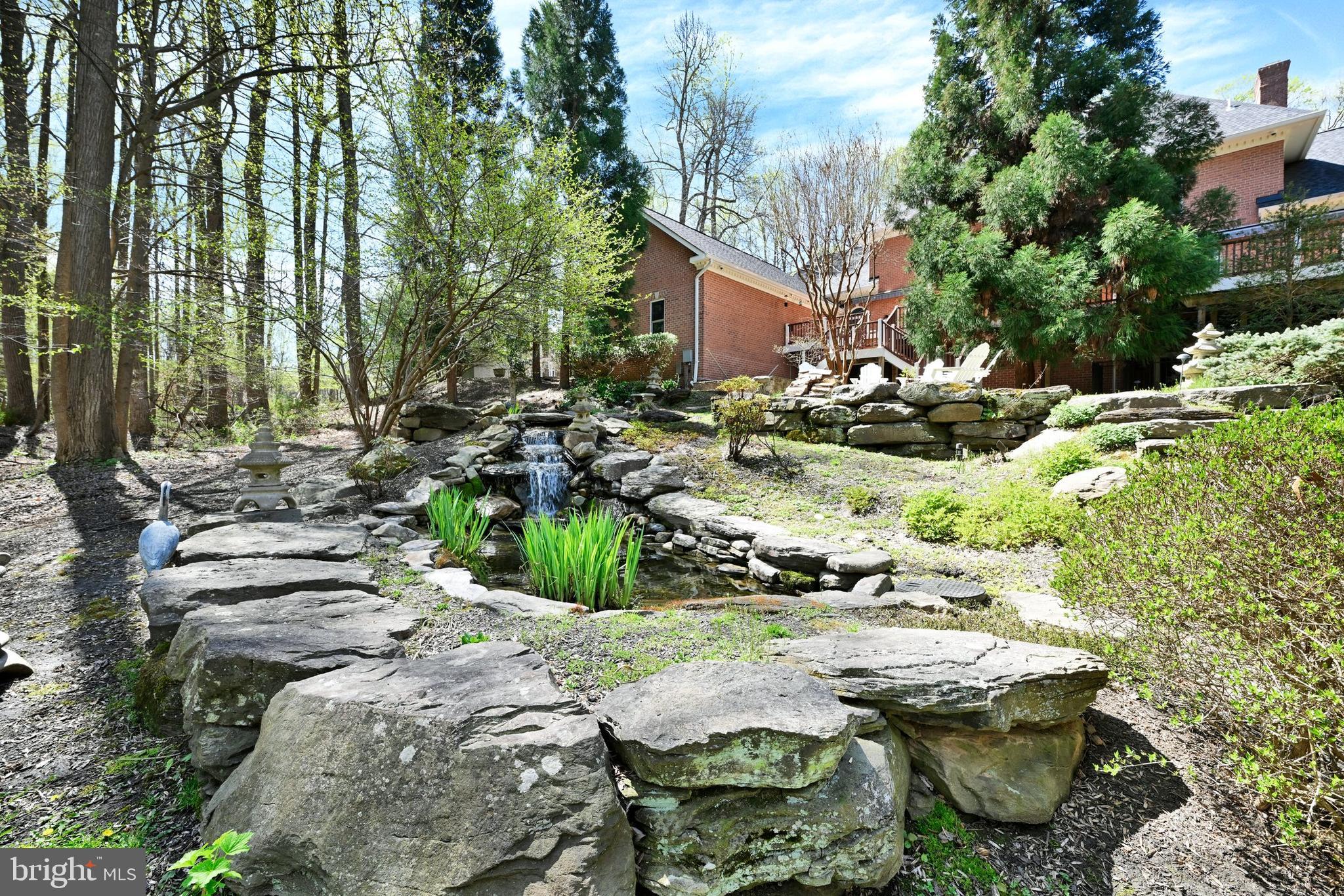 PADONIA WOODS - Residential Lease