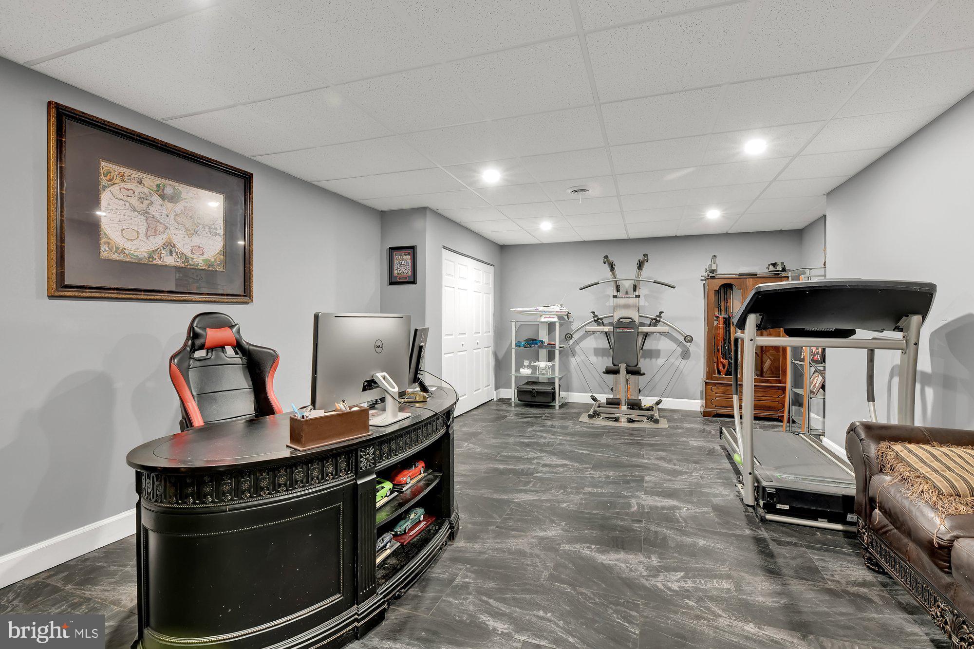 PADONIA WOODS - Residential Lease