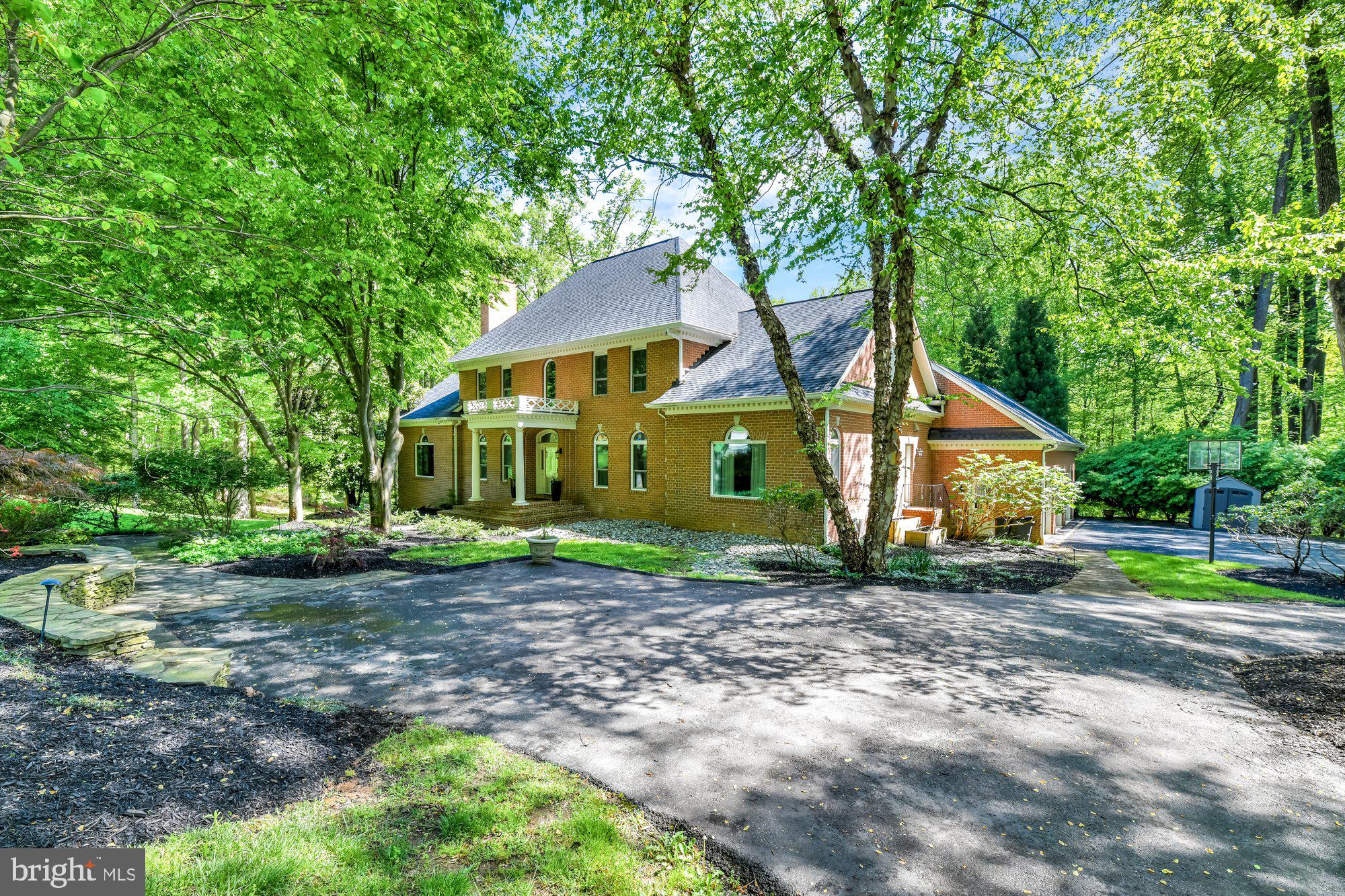 PADONIA WOODS - Residential Lease