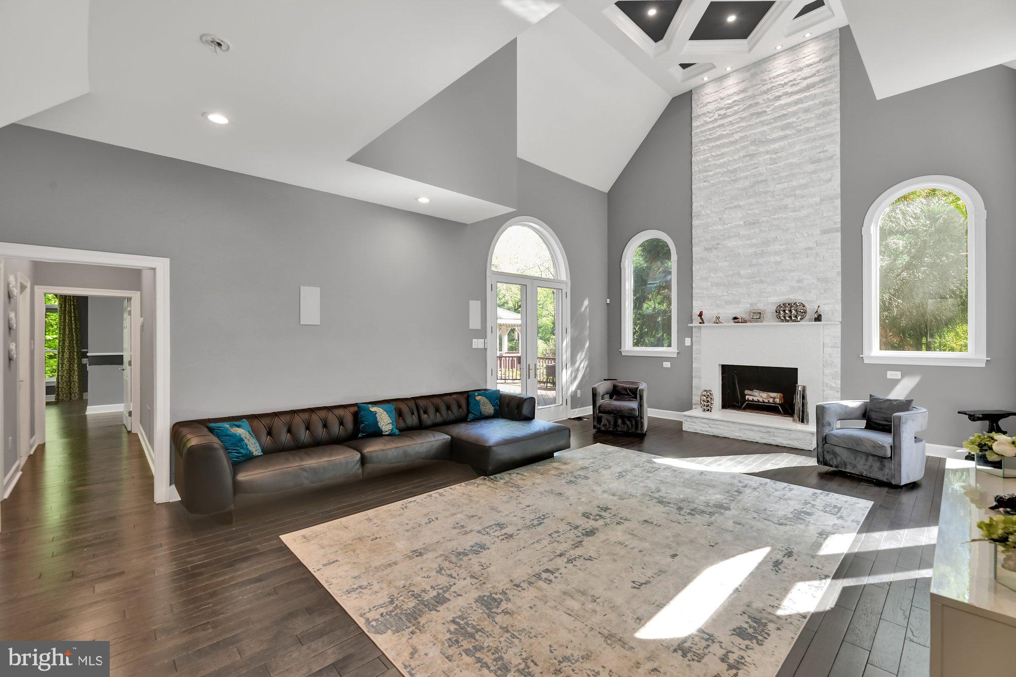 PADONIA WOODS - Residential Lease