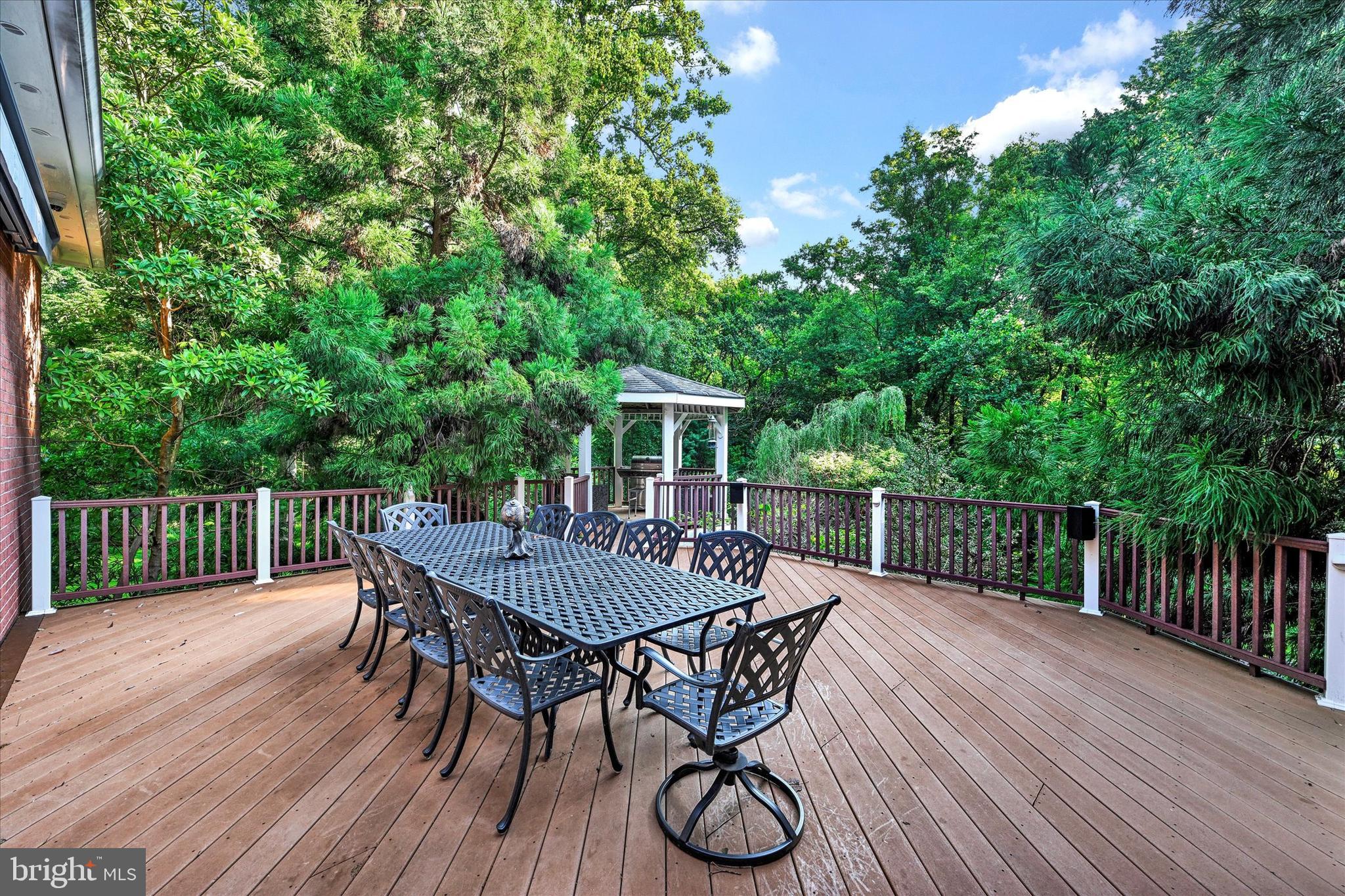 PADONIA WOODS - Residential Lease