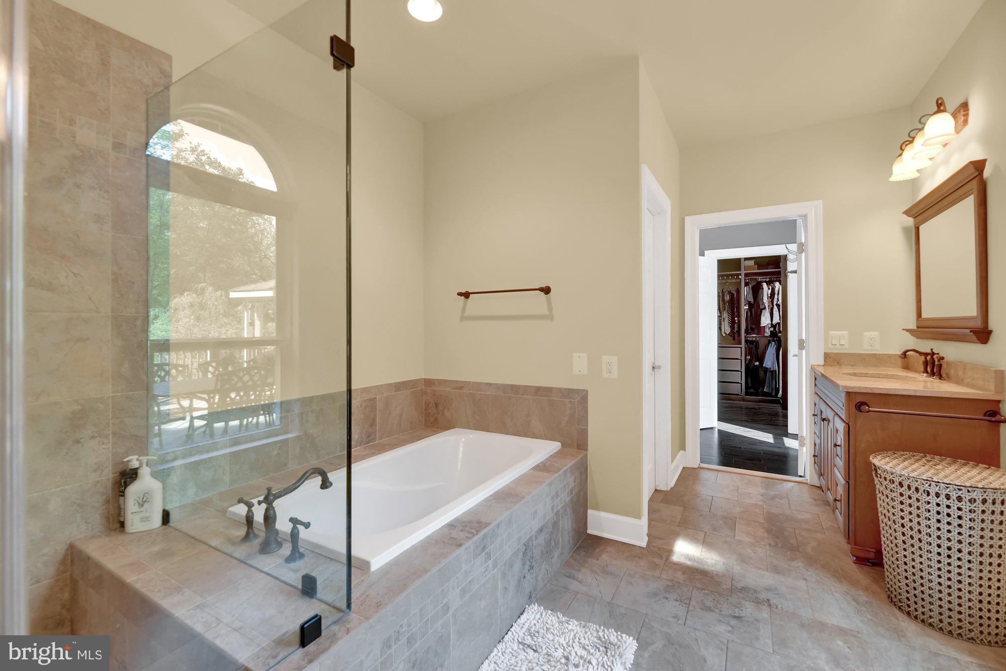 PADONIA WOODS - Residential Lease