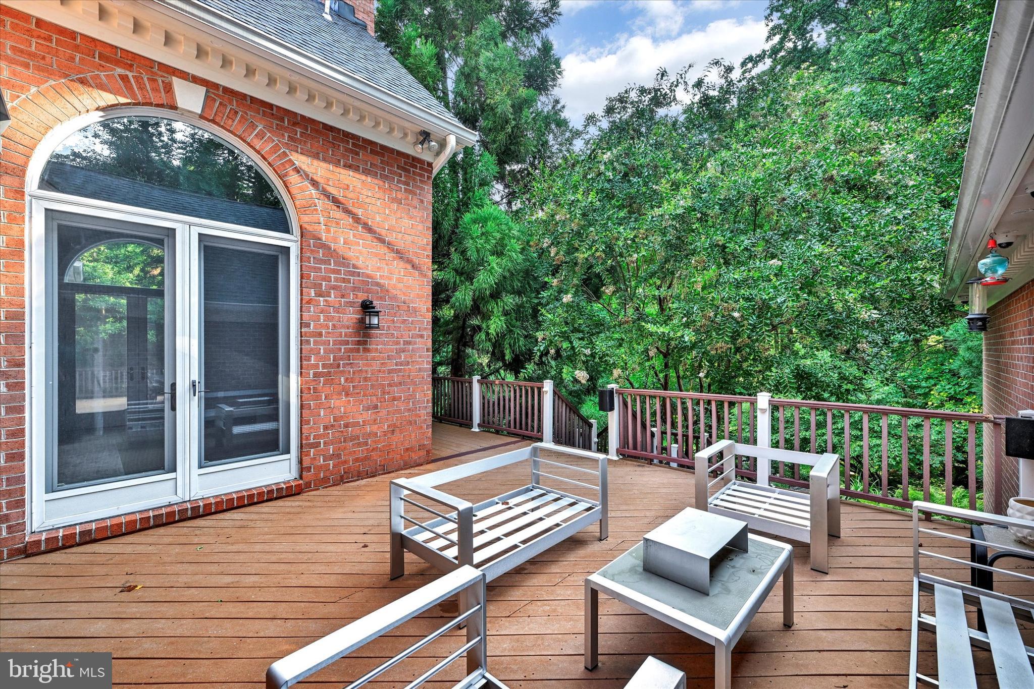 PADONIA WOODS - Residential Lease