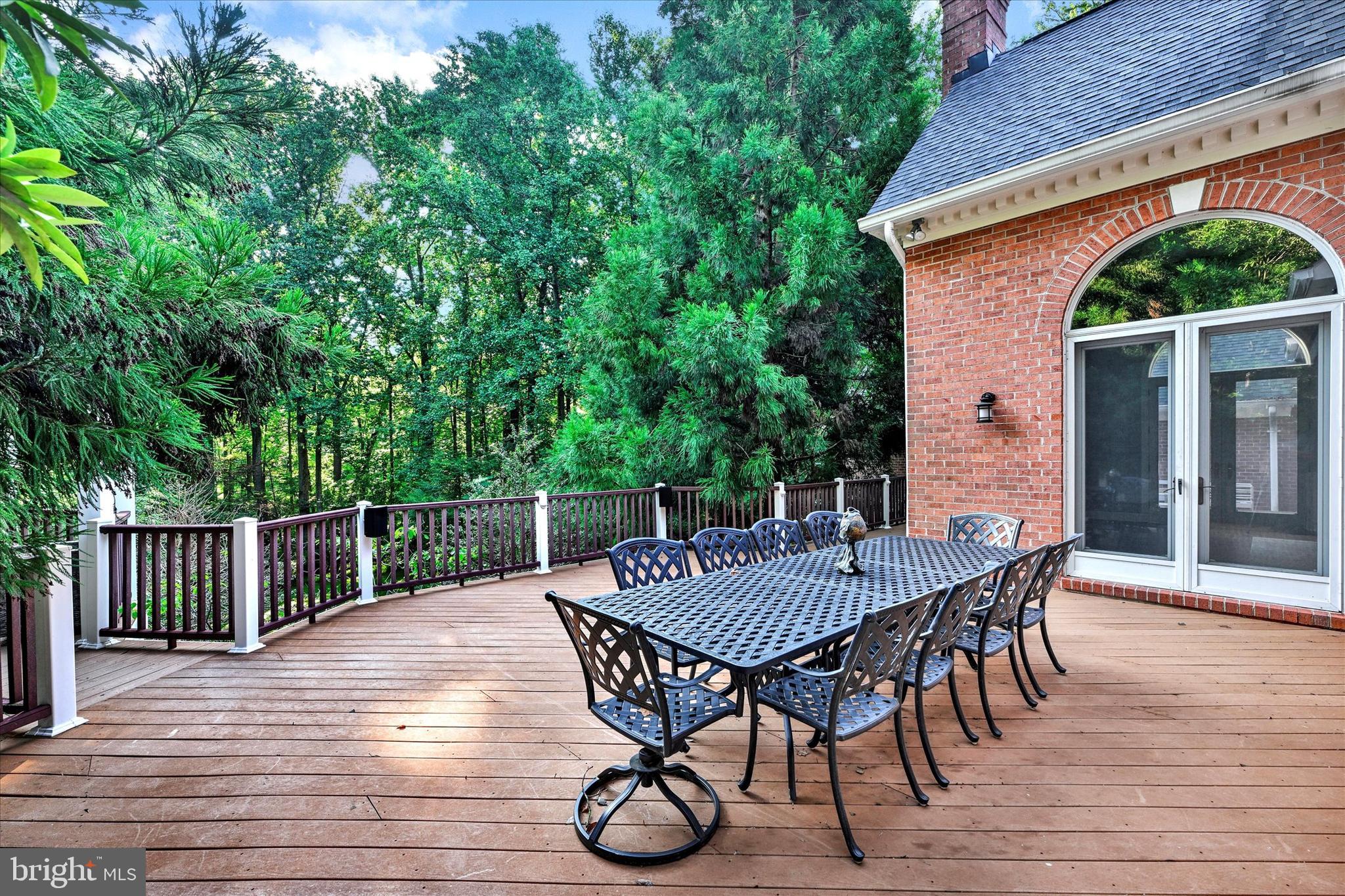 PADONIA WOODS - Residential Lease