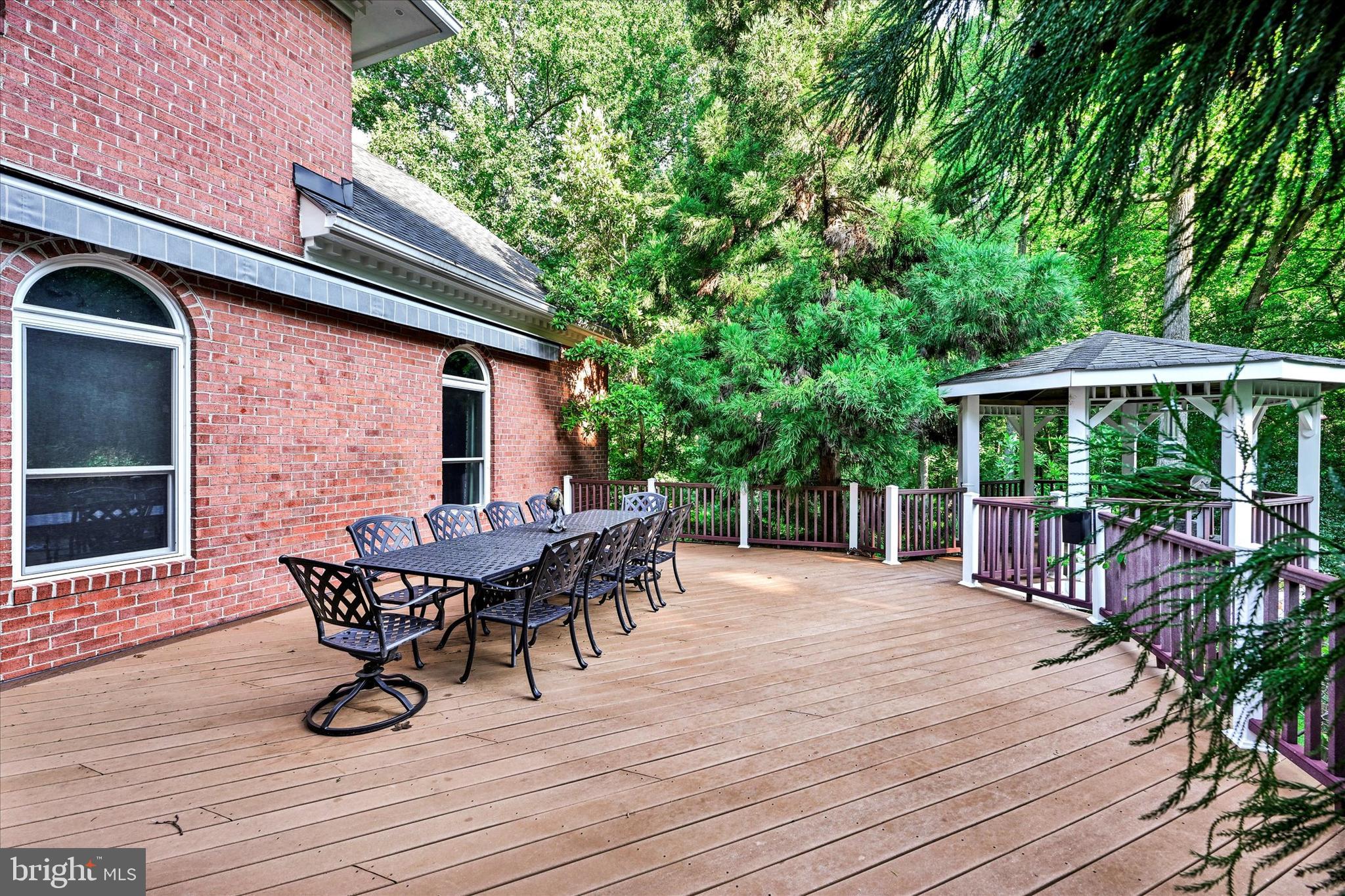 PADONIA WOODS - Residential Lease