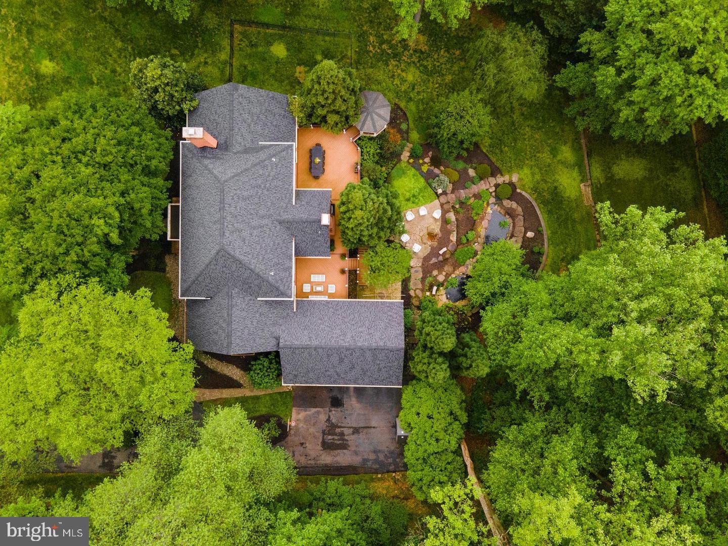 PADONIA WOODS - Residential Lease