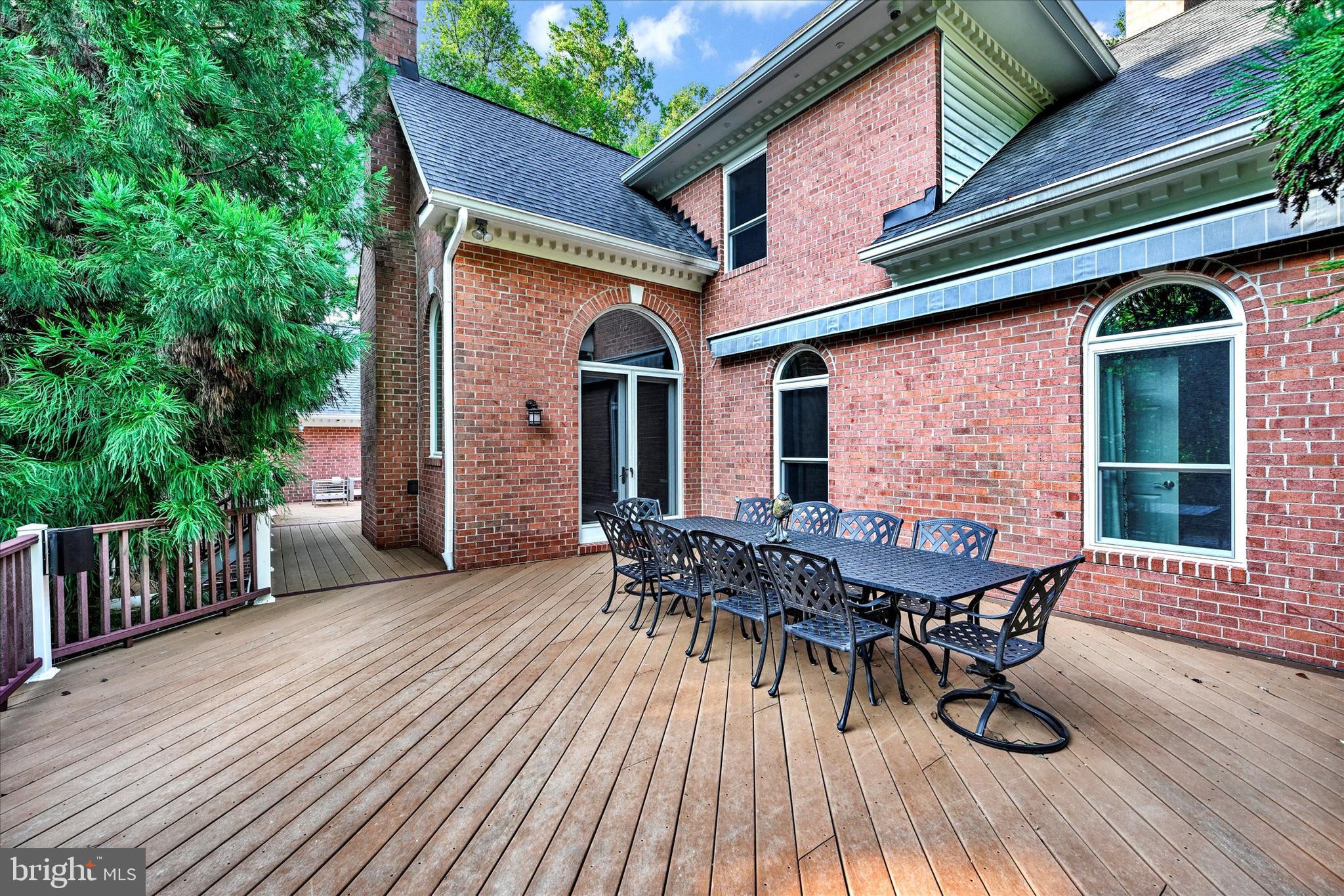 PADONIA WOODS - Residential Lease