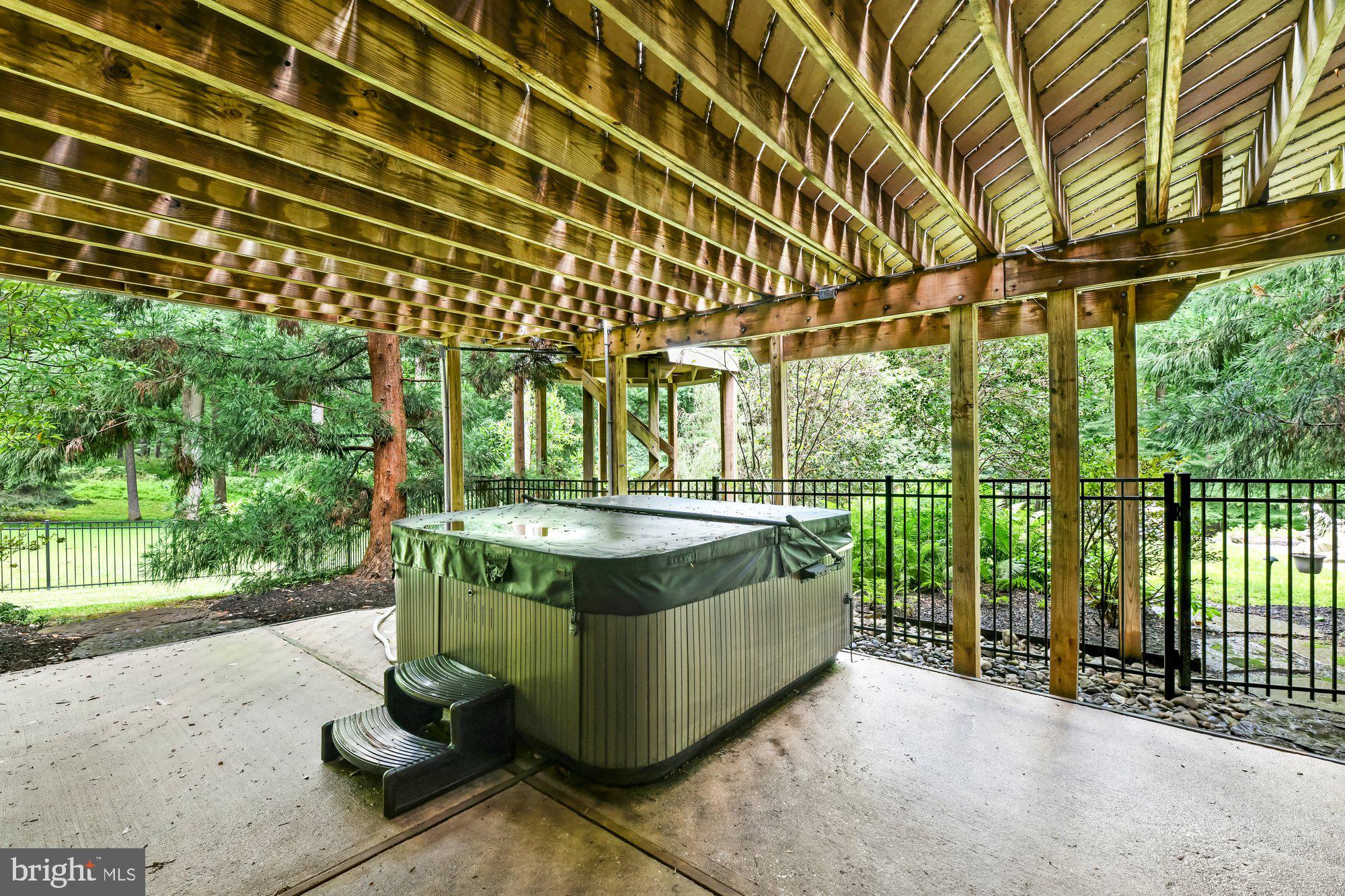 PADONIA WOODS - Residential Lease