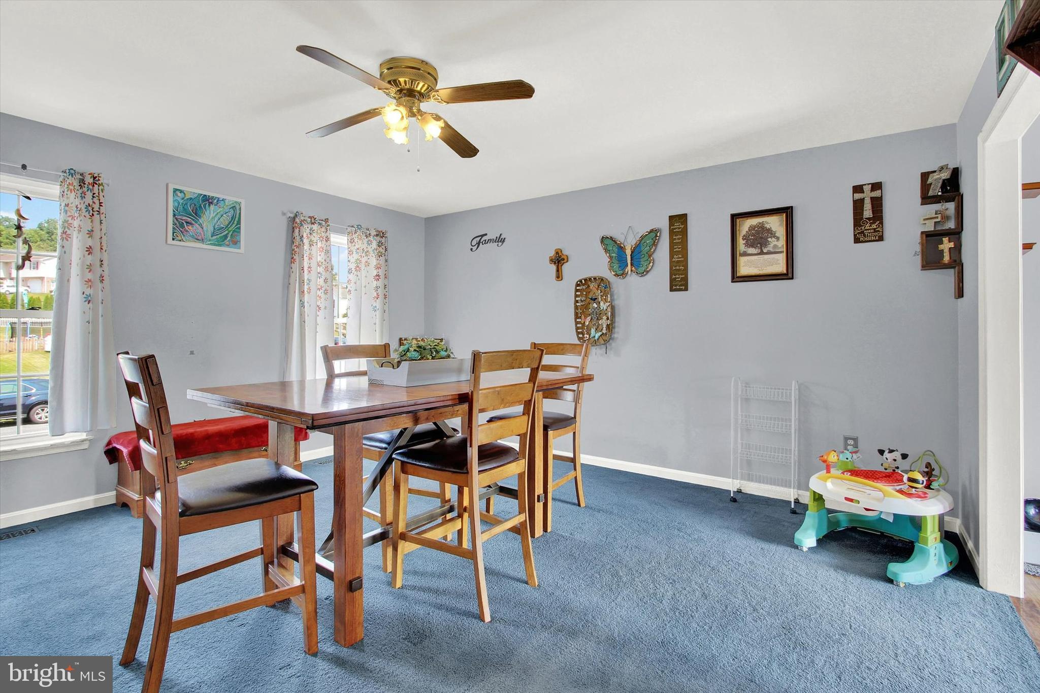 WHISPERING HILLS - Residential