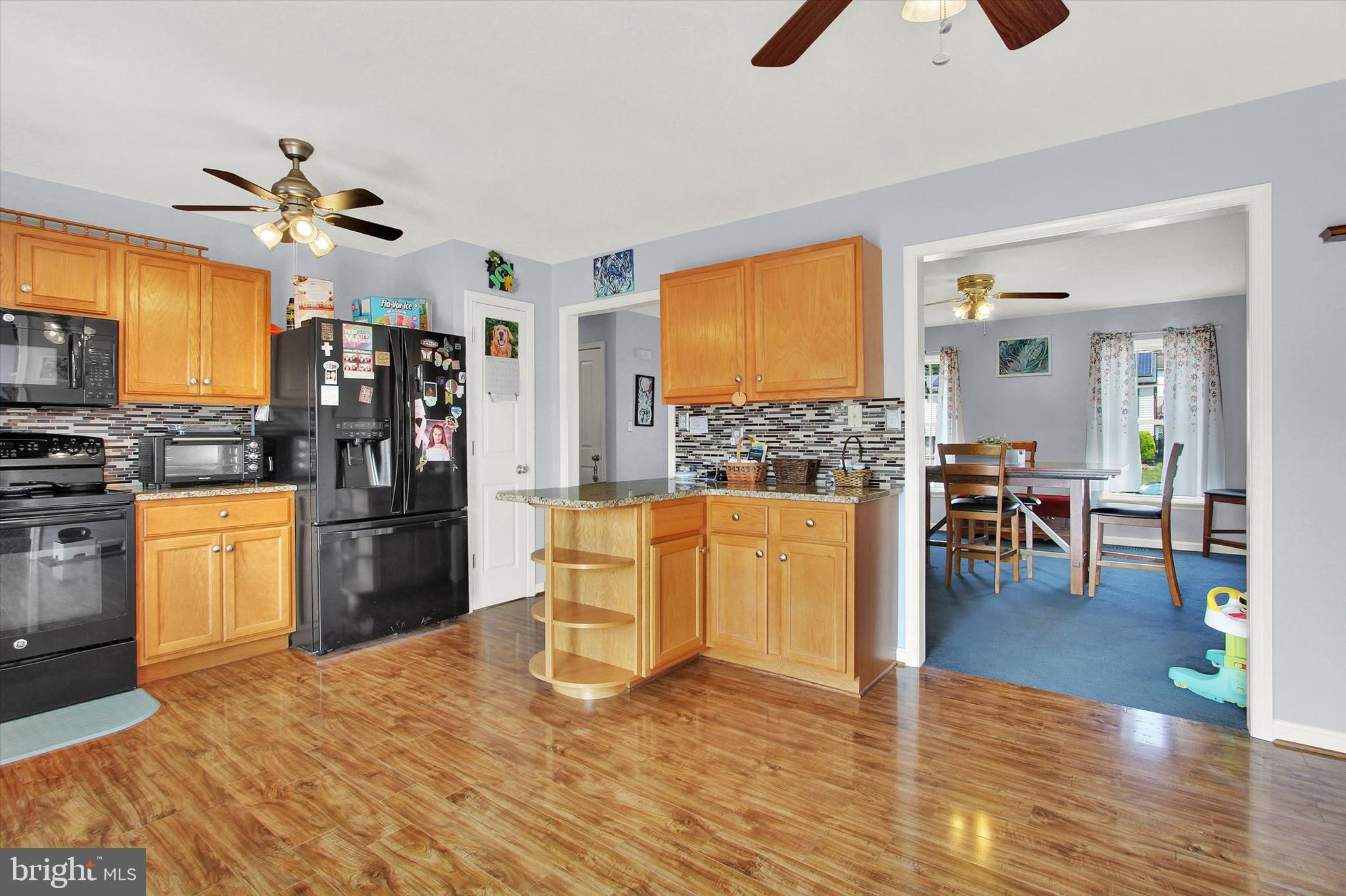 WHISPERING HILLS - Residential