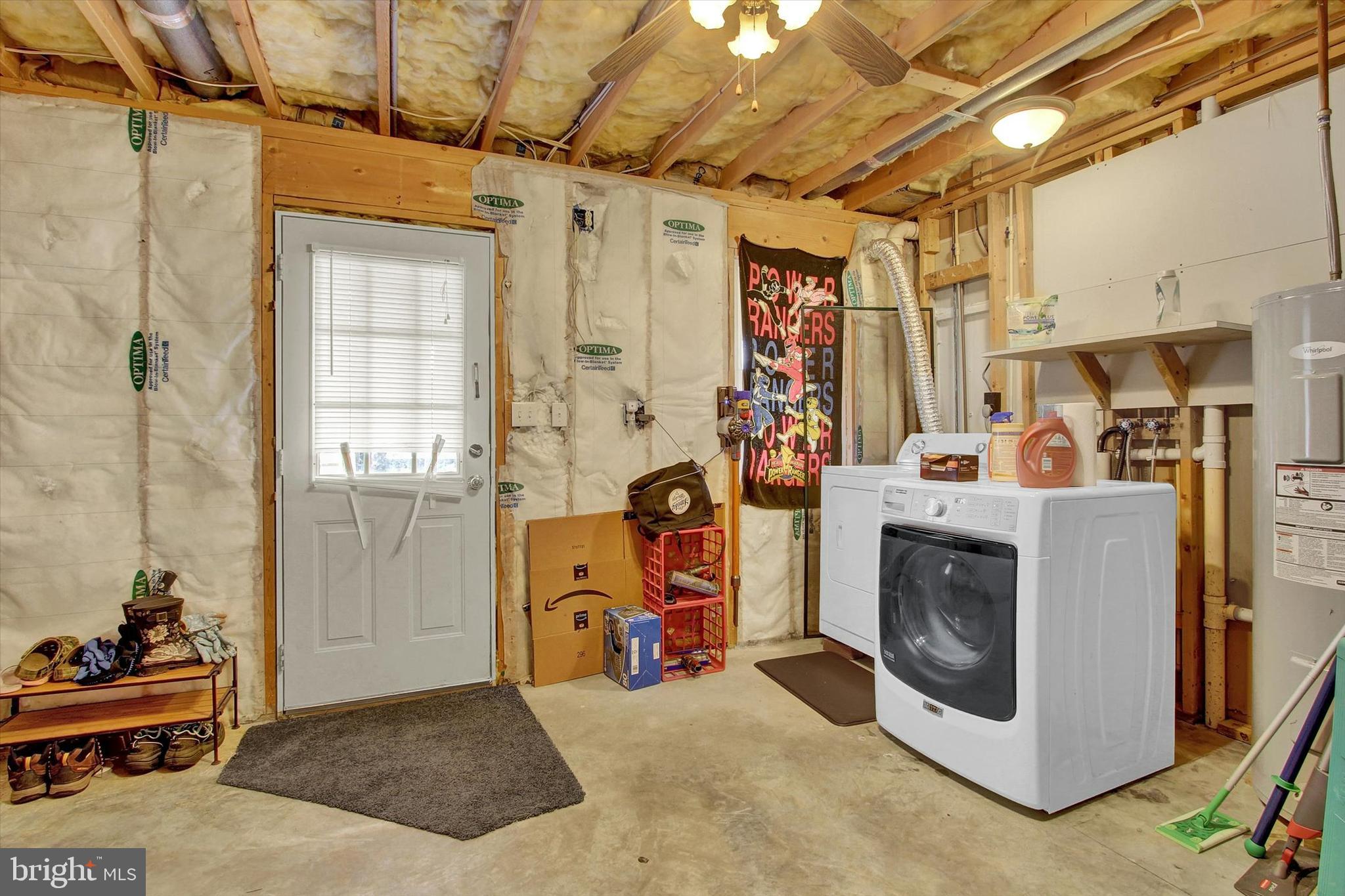 WHISPERING HILLS - Residential