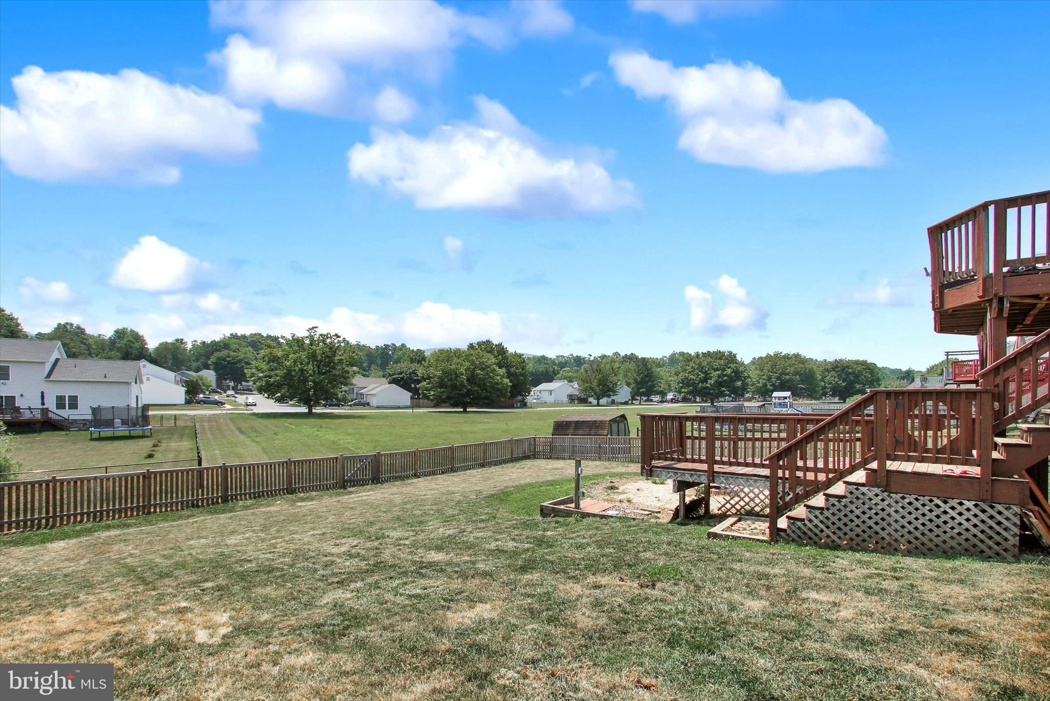 WHISPERING HILLS - Residential