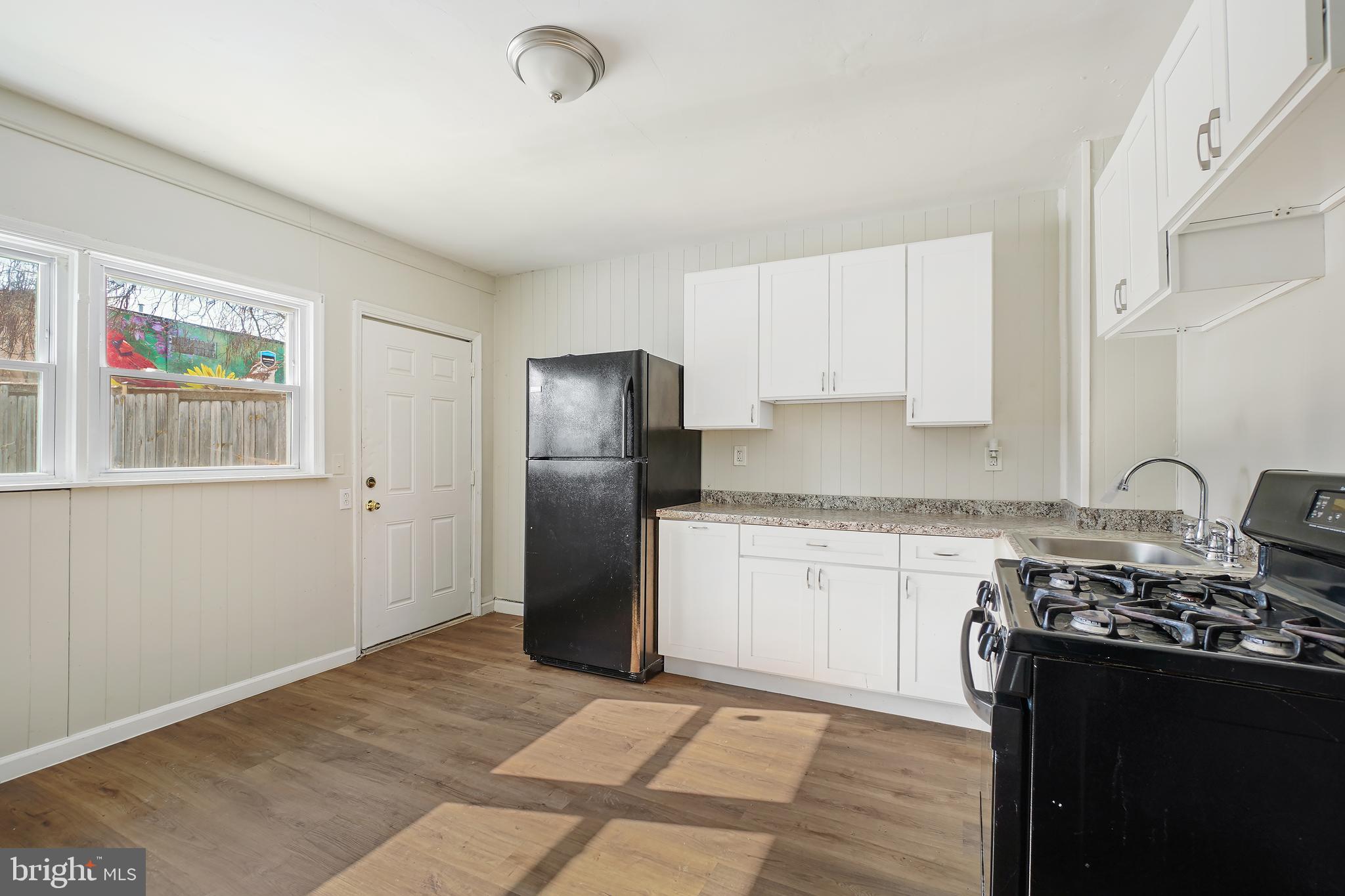 GWEYN FALLS - Residential