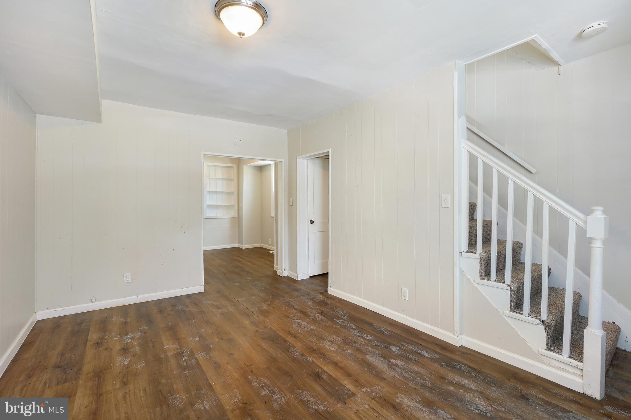 GWEYN FALLS - Residential