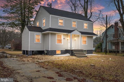 Photo of 613 Hawks Bridge Rd, CARNEYS POINT, NJ 08069 (MLS # NJSA2017346)