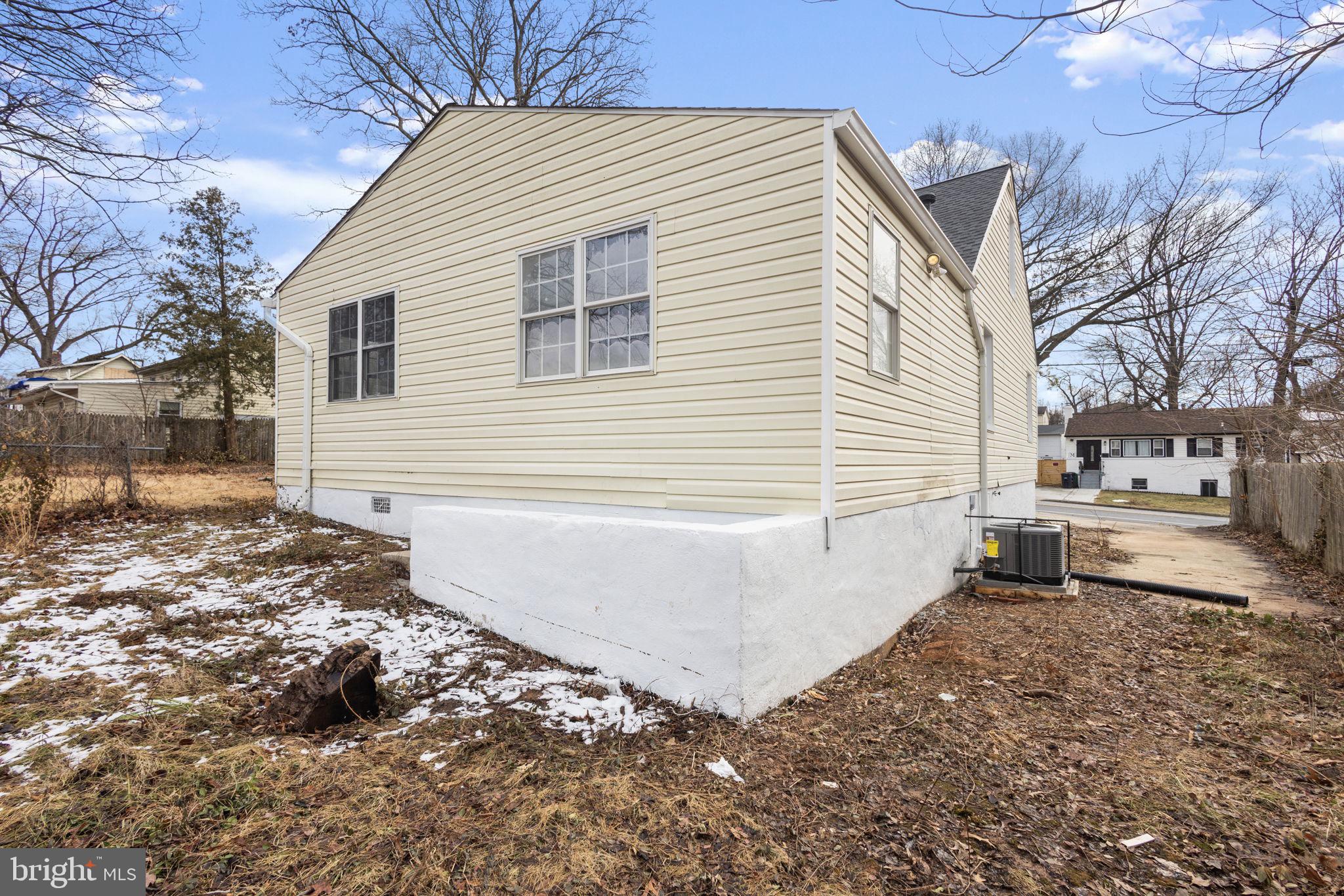 HYATTSVILLE - Residential