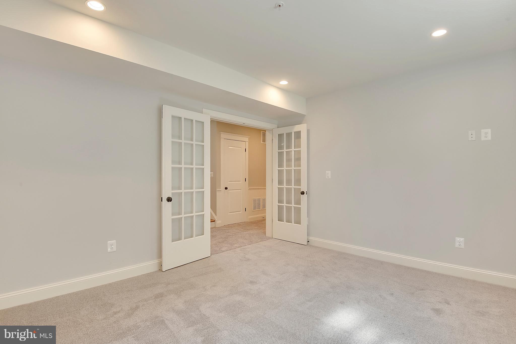 GARRETT PARK - Residential