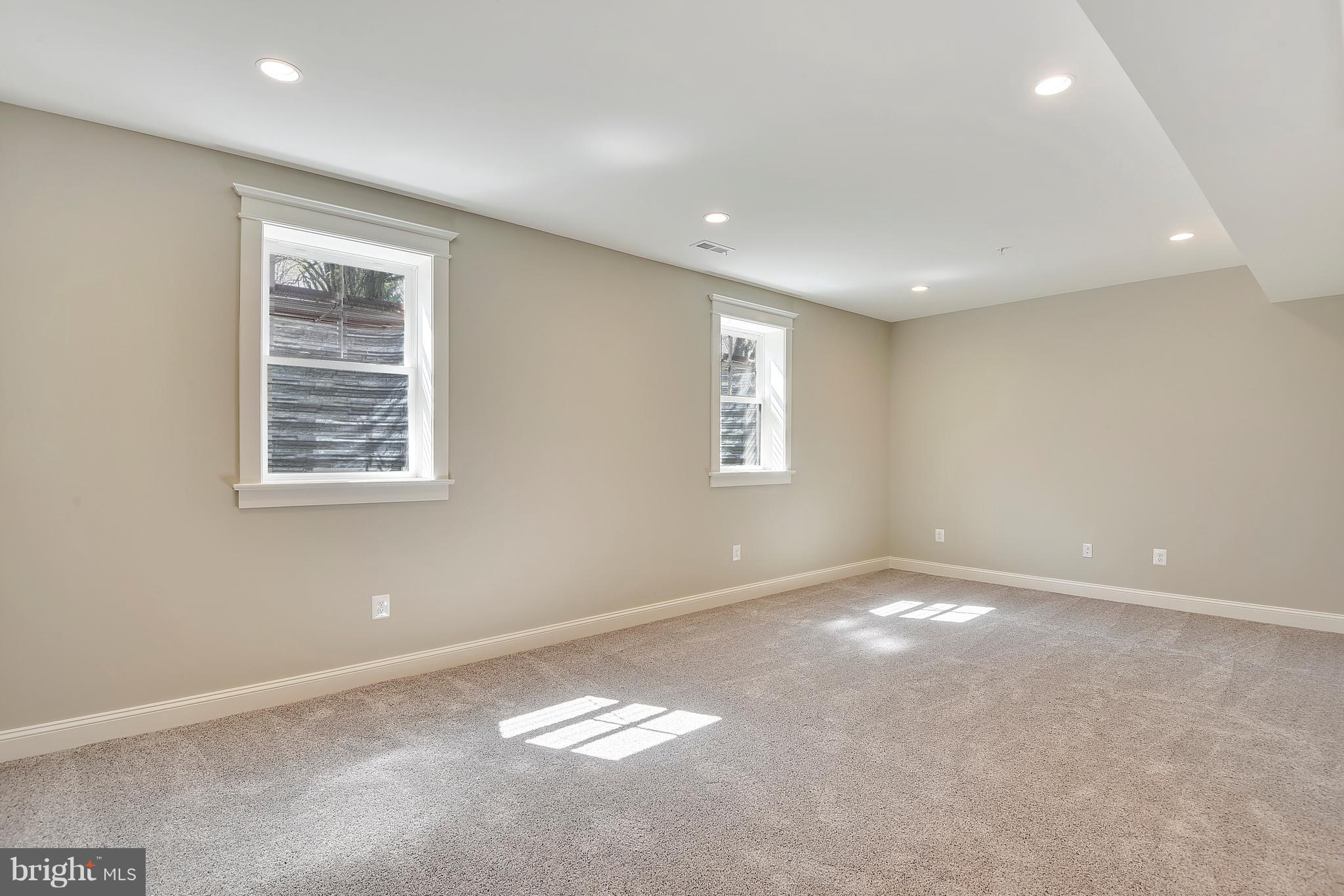 GARRETT PARK - Residential