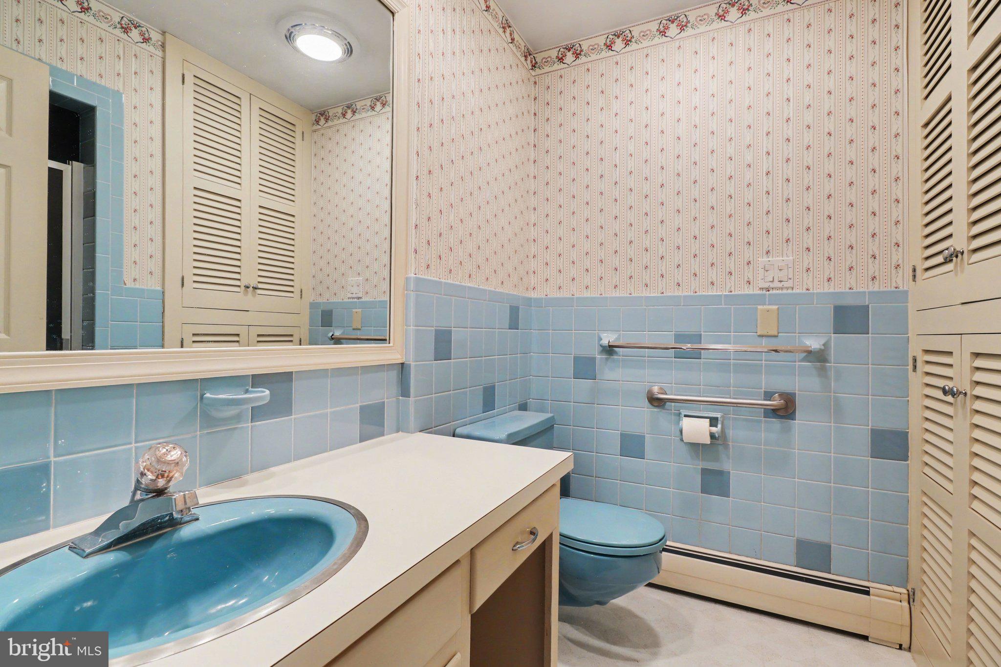 HERSHEY VILLAGE - Residential