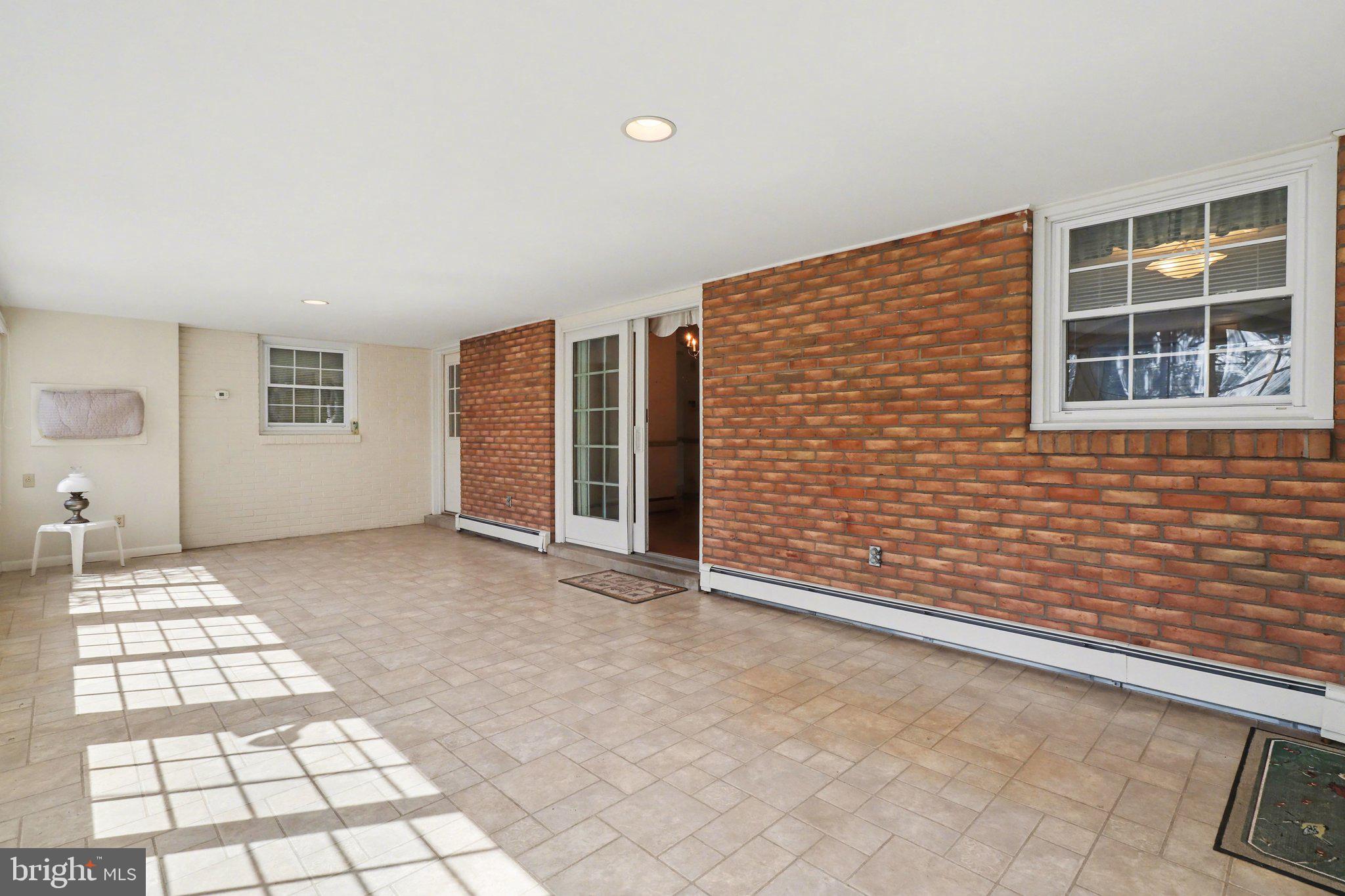 HERSHEY VILLAGE - Residential