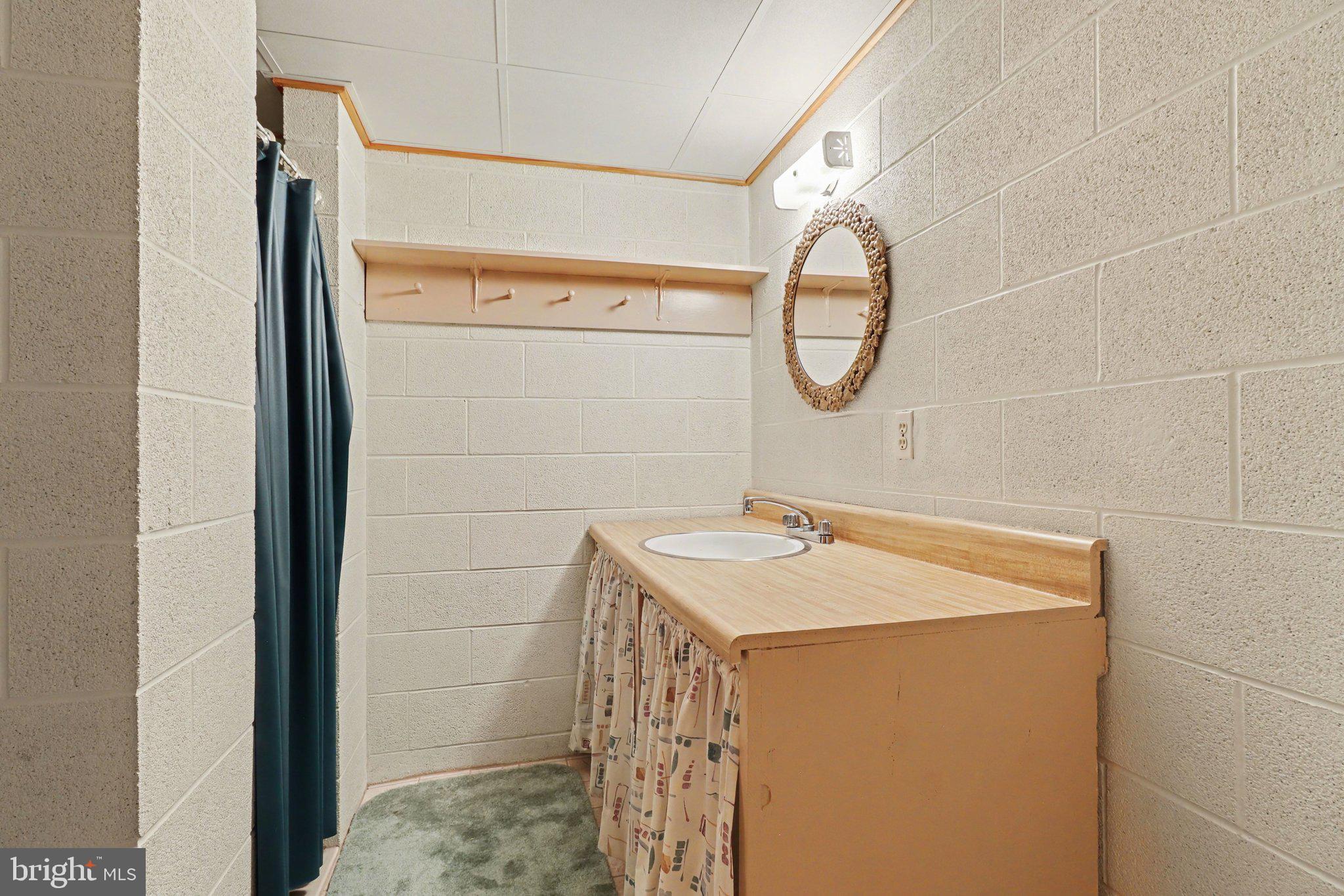 HERSHEY VILLAGE - Residential