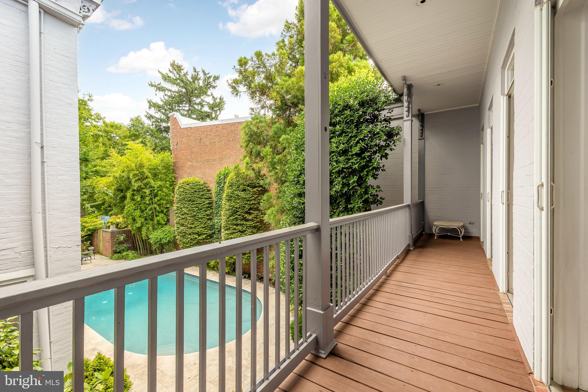 CAPITOL HILL EAST - Residential