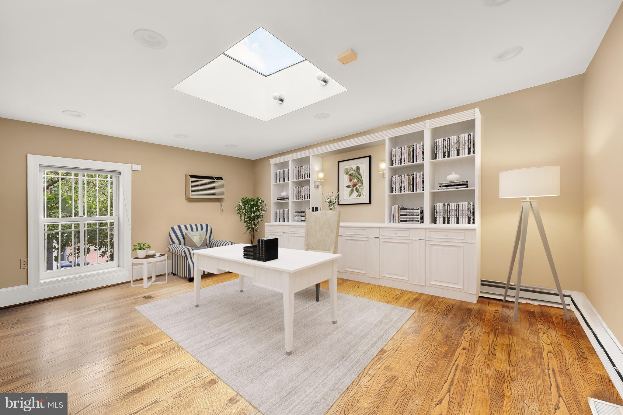 CAPITOL HILL EAST - Residential