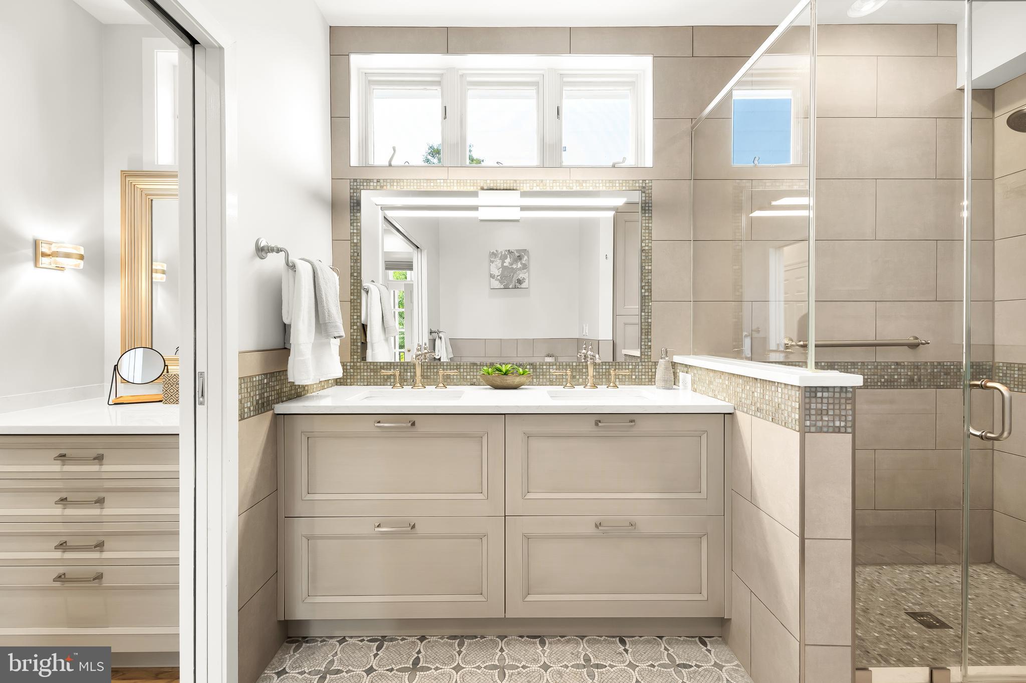 CAPITOL HILL EAST - Residential