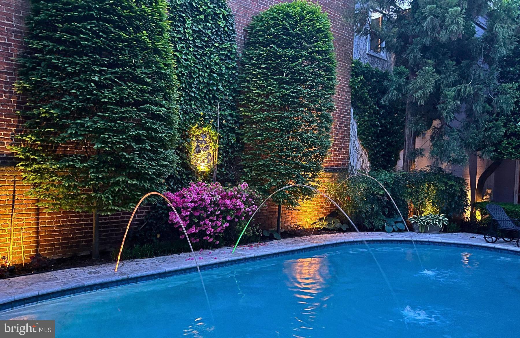 CAPITOL HILL EAST - Residential