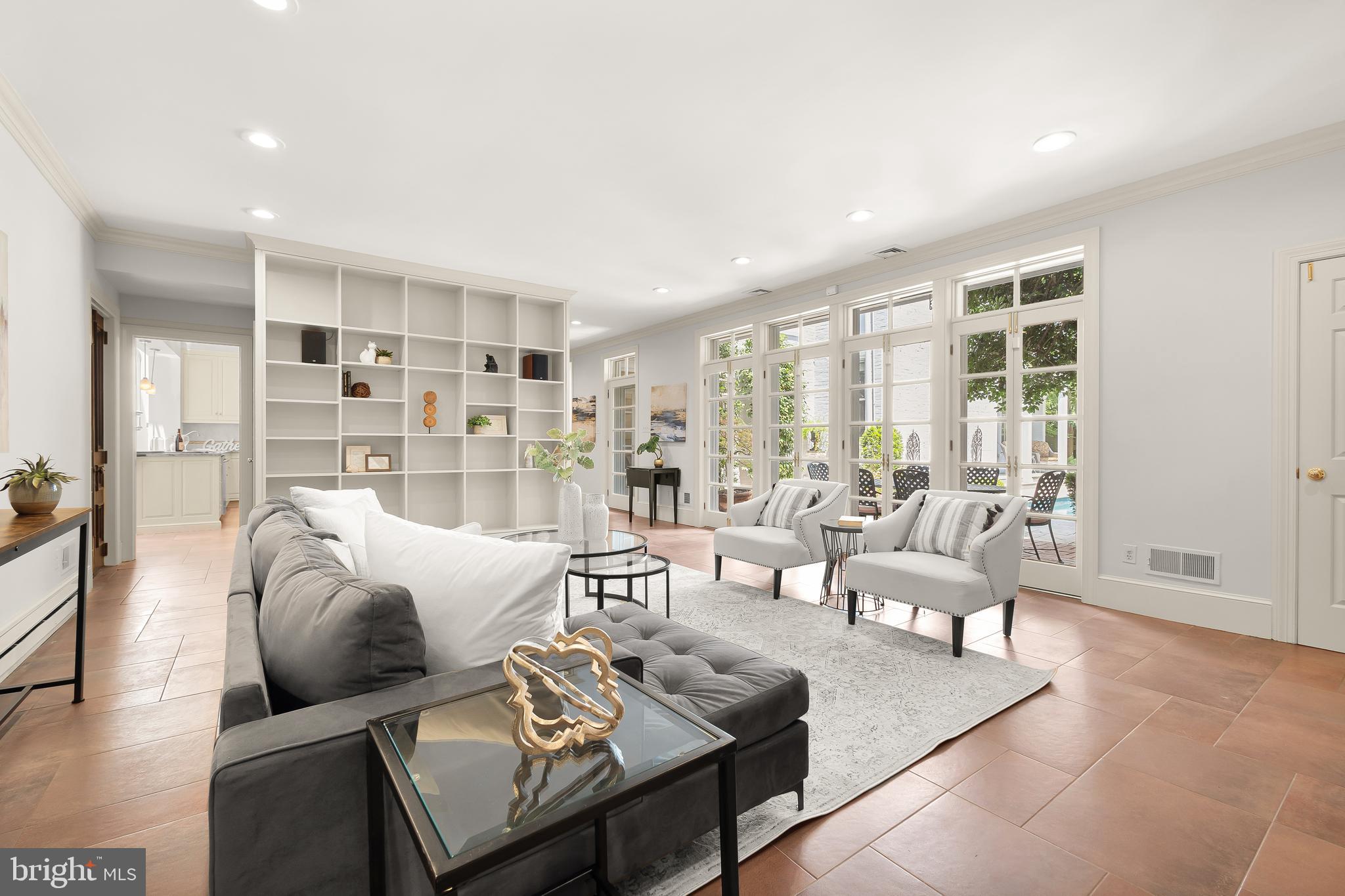 CAPITOL HILL EAST - Residential