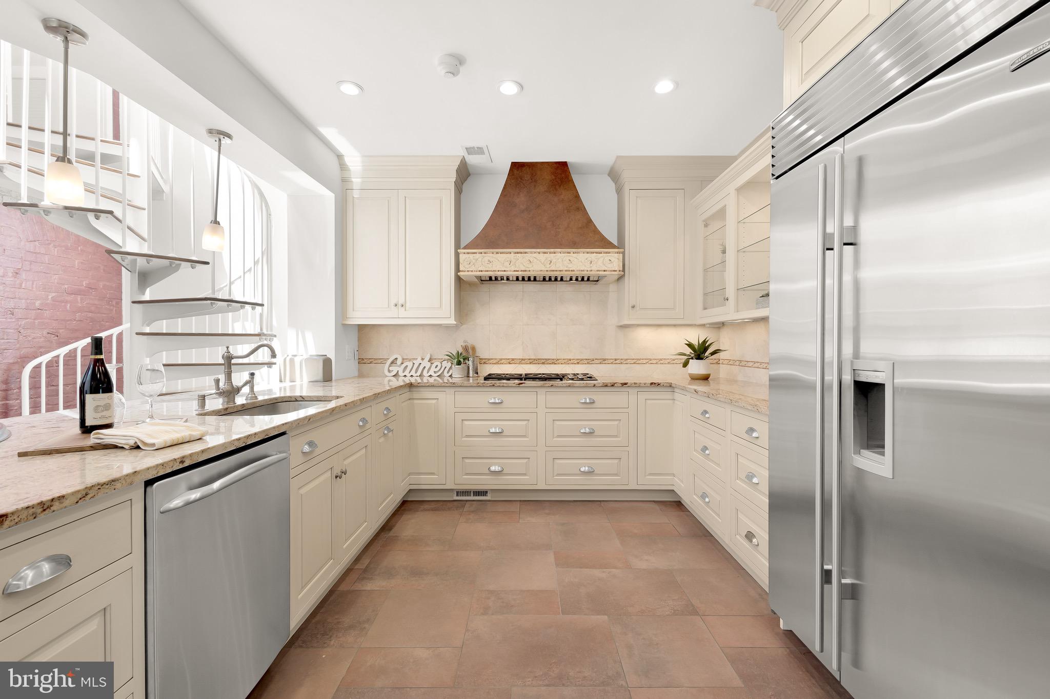 CAPITOL HILL EAST - Residential