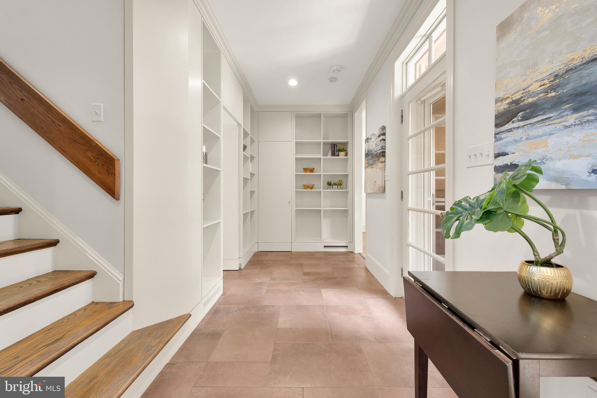 CAPITOL HILL EAST - Residential