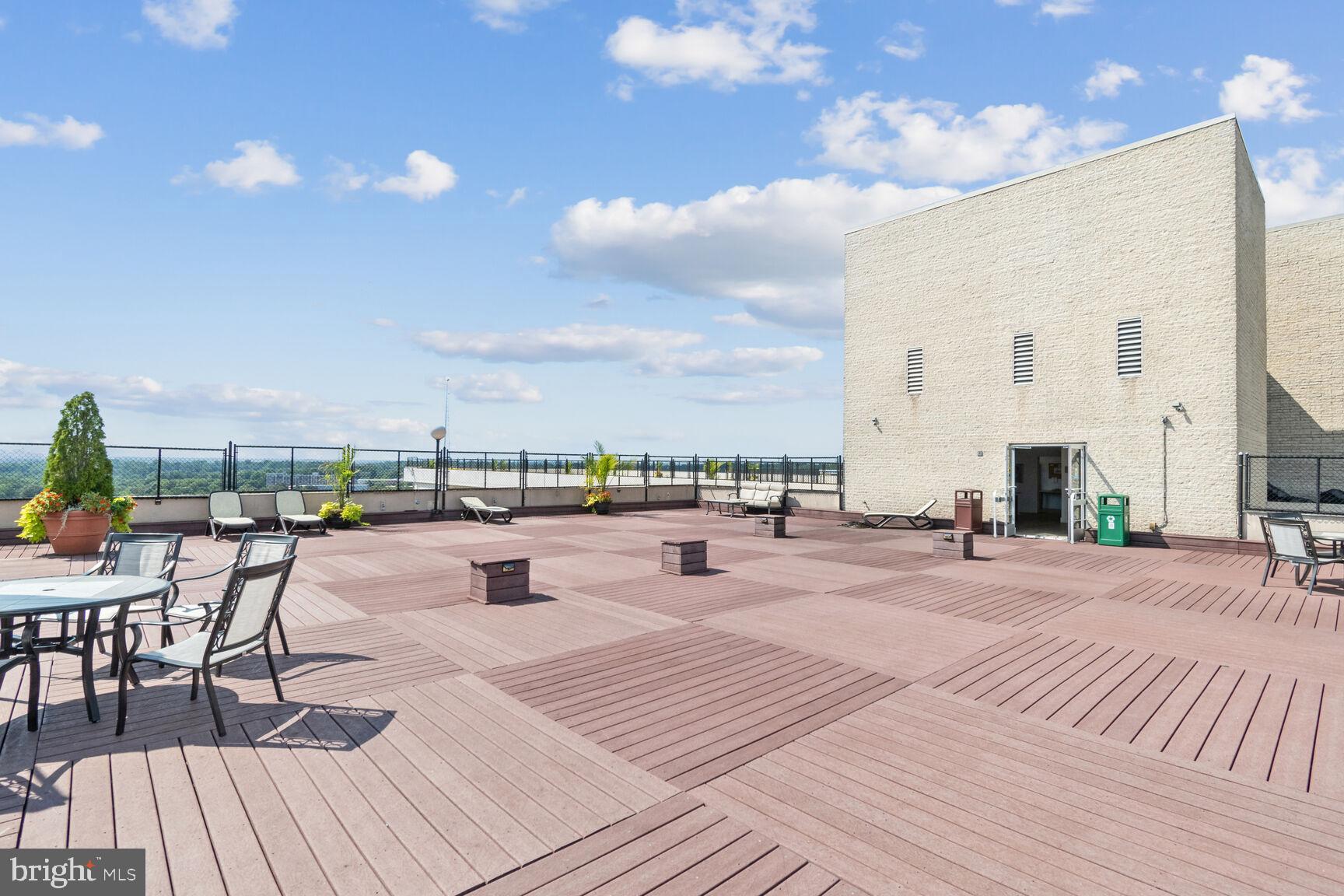 WILLOUGHBY OF CHEVY CHASE - Residential