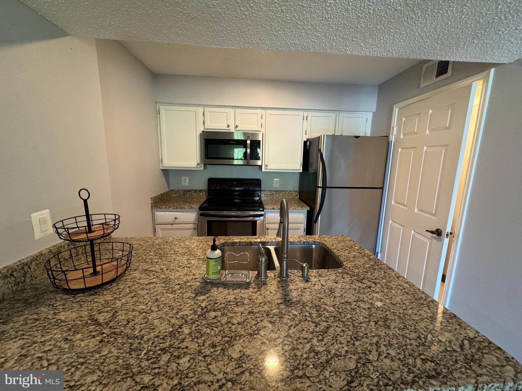 1524 LINCOLN WAY 416